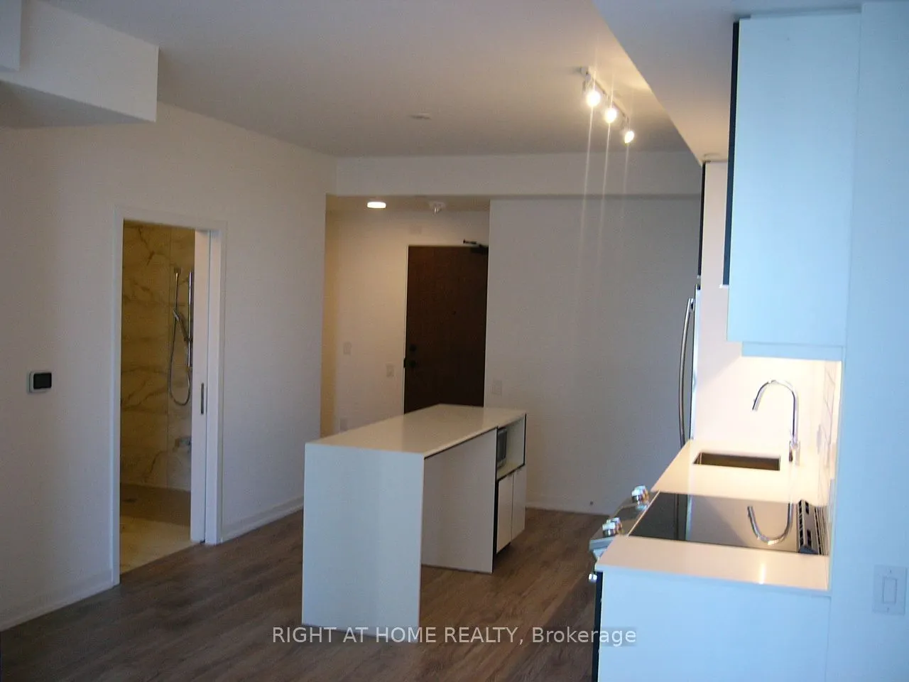 4065 Confederation Parkway, #911