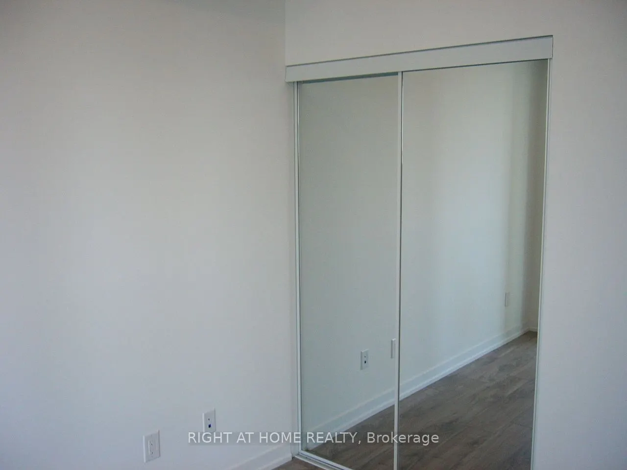 4065 Confederation Parkway, #911