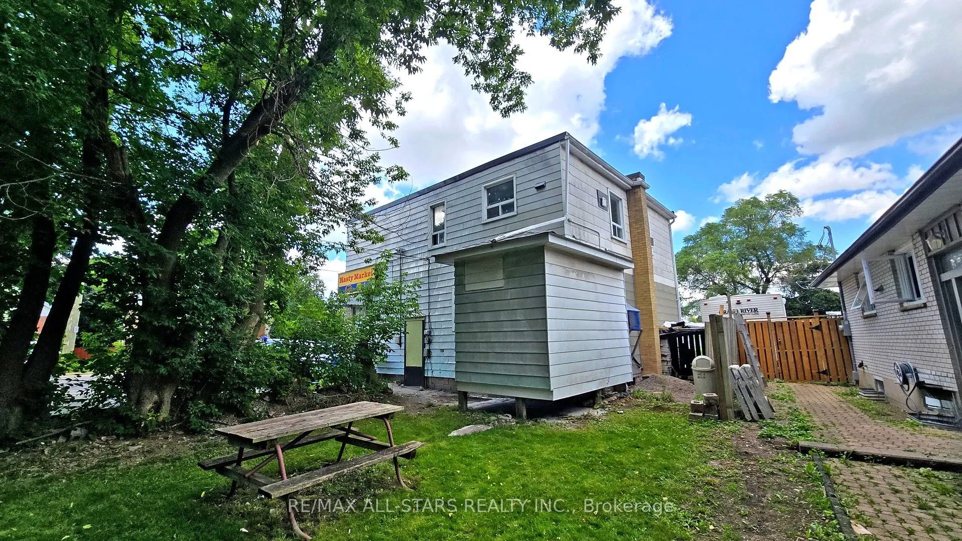 88 Elliott Street