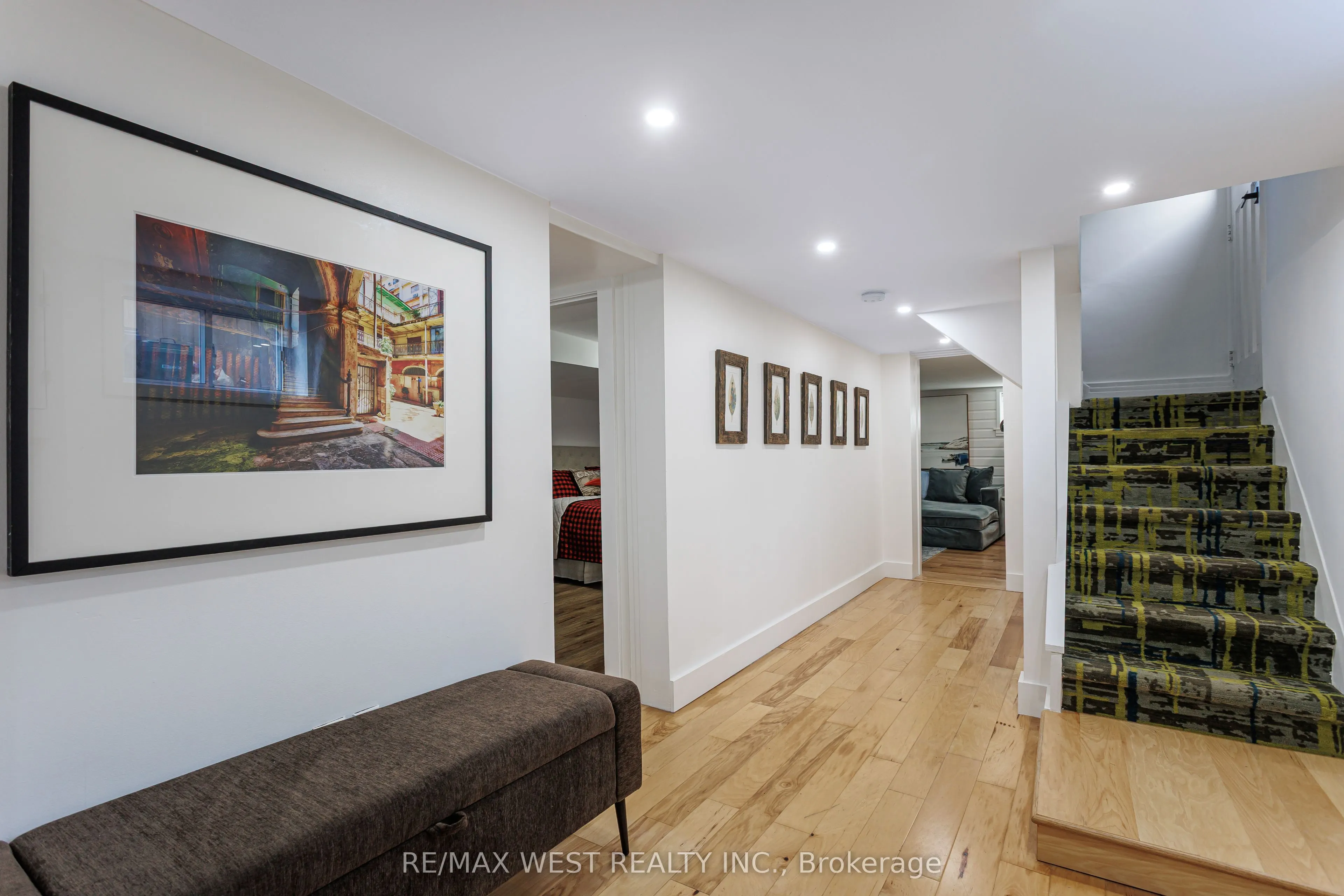 12 Brentwood Road S