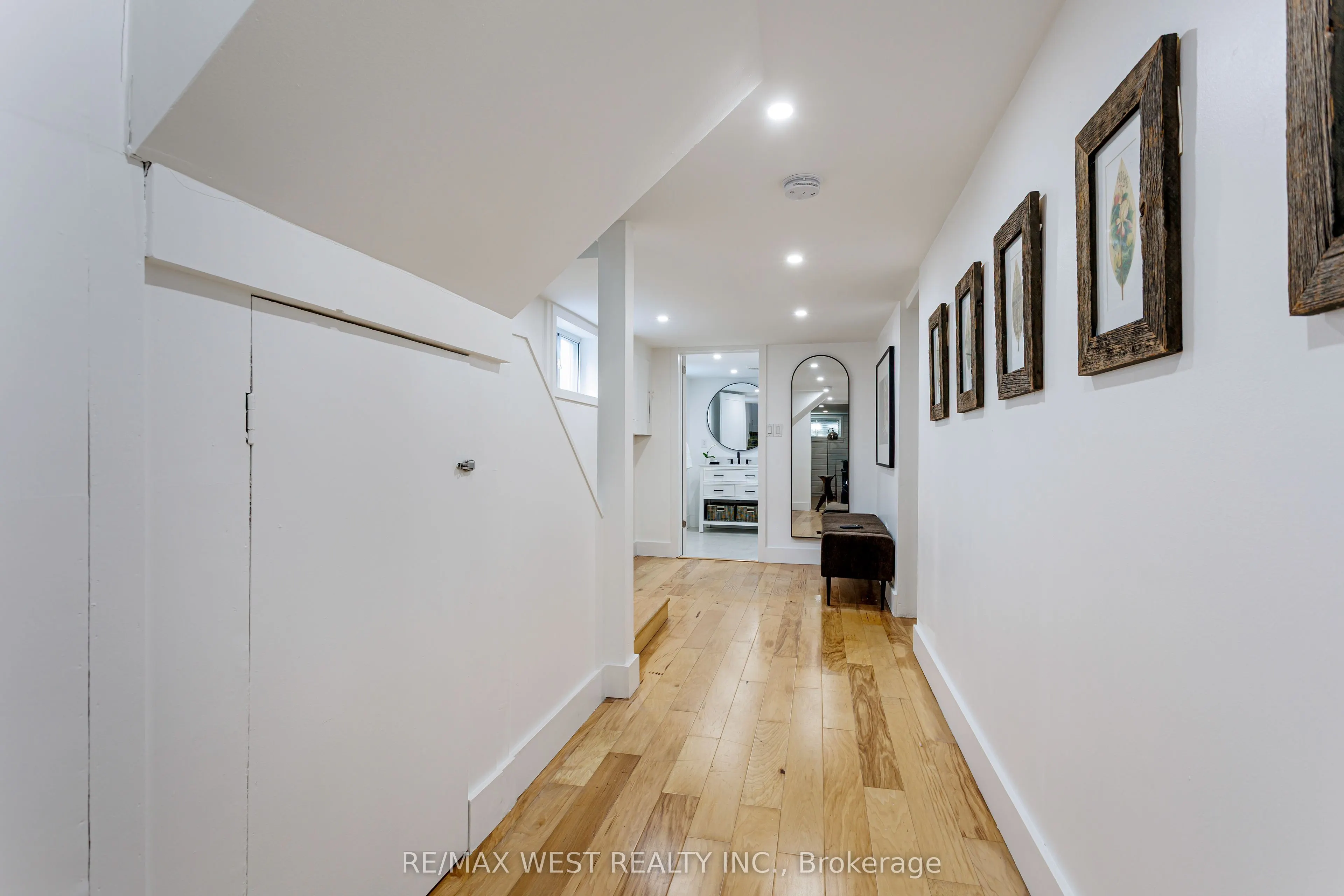 12 Brentwood Road S