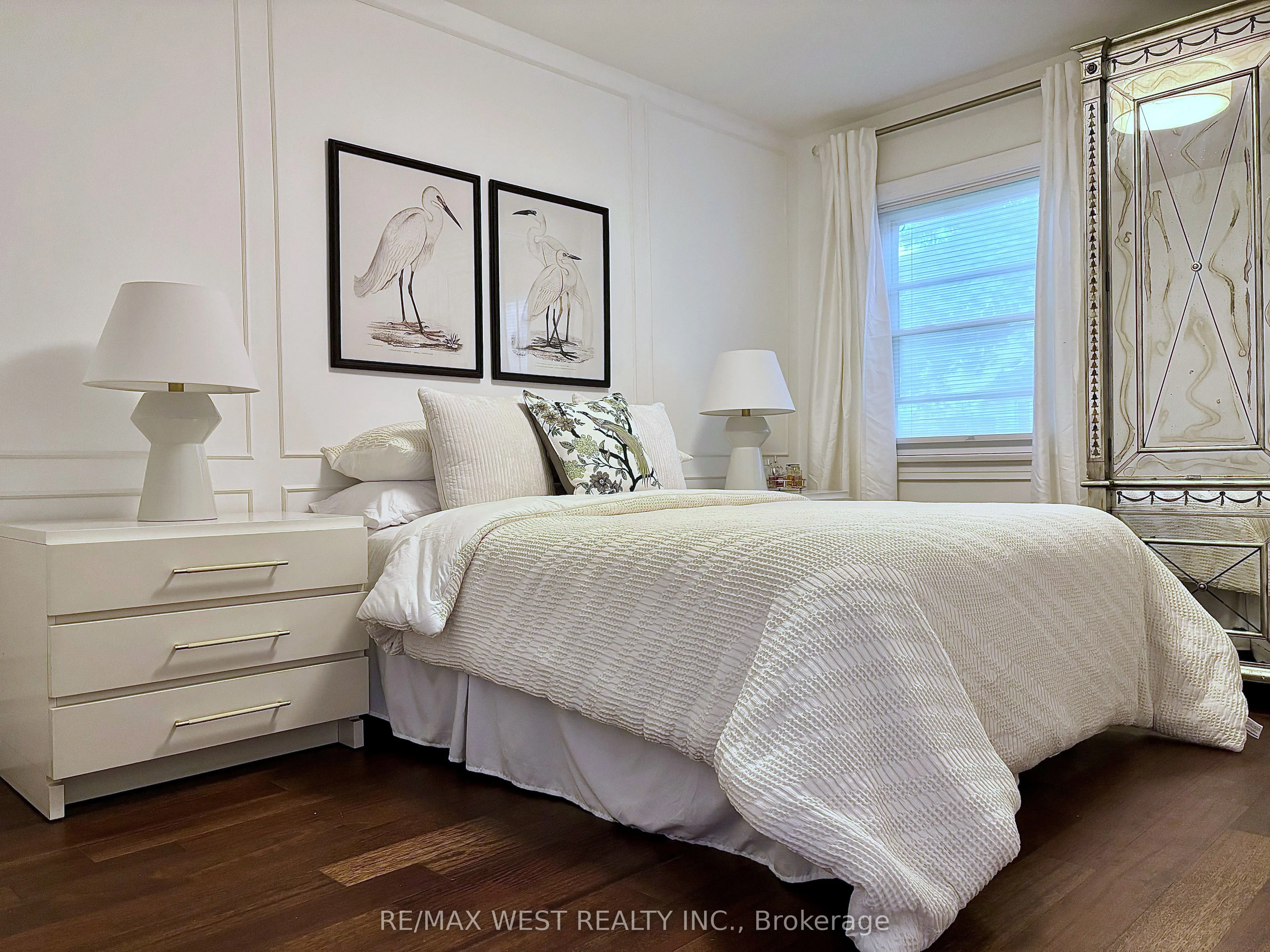 12 Brentwood Road S