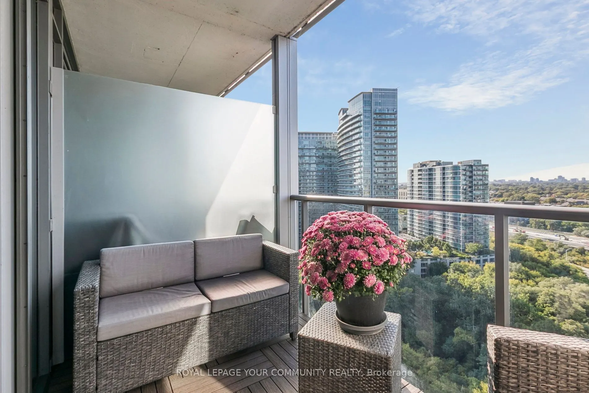 88 Park Lawn Road, #2112