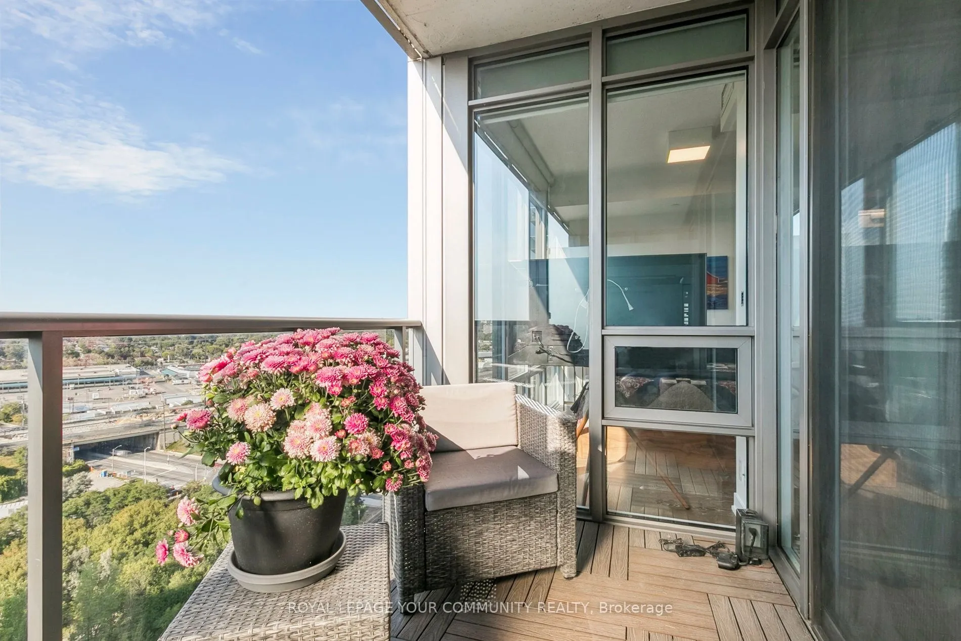 88 Park Lawn Road, #2112