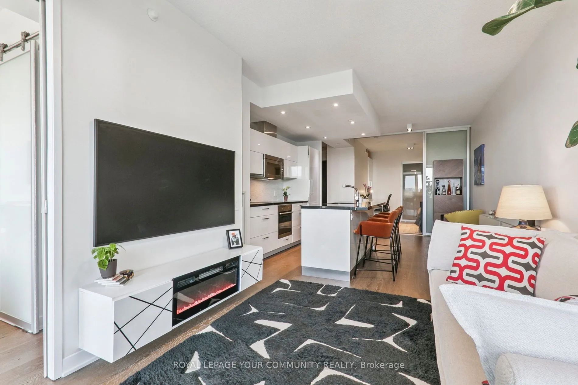 88 Park Lawn Road, #2112