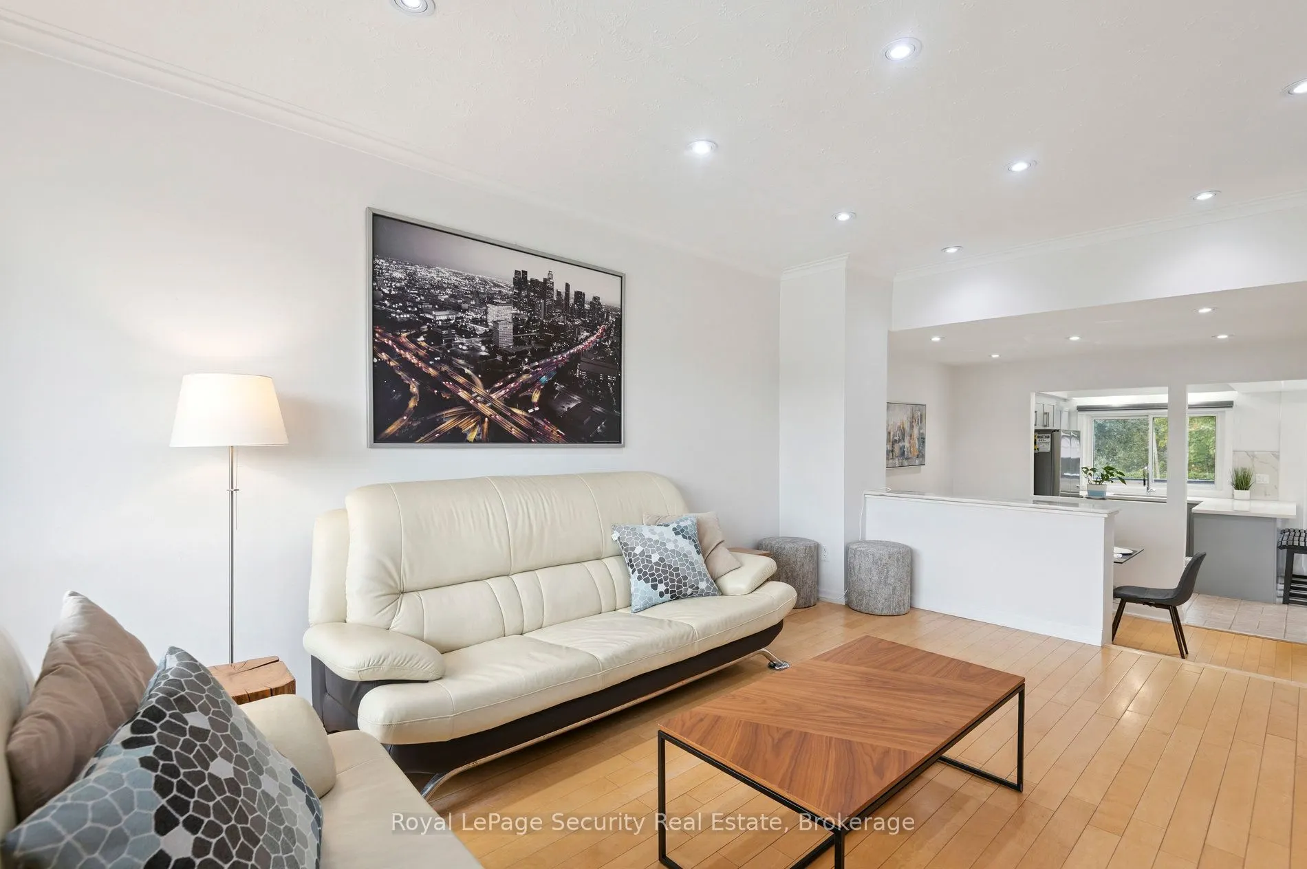 128 Sentinel Road W
