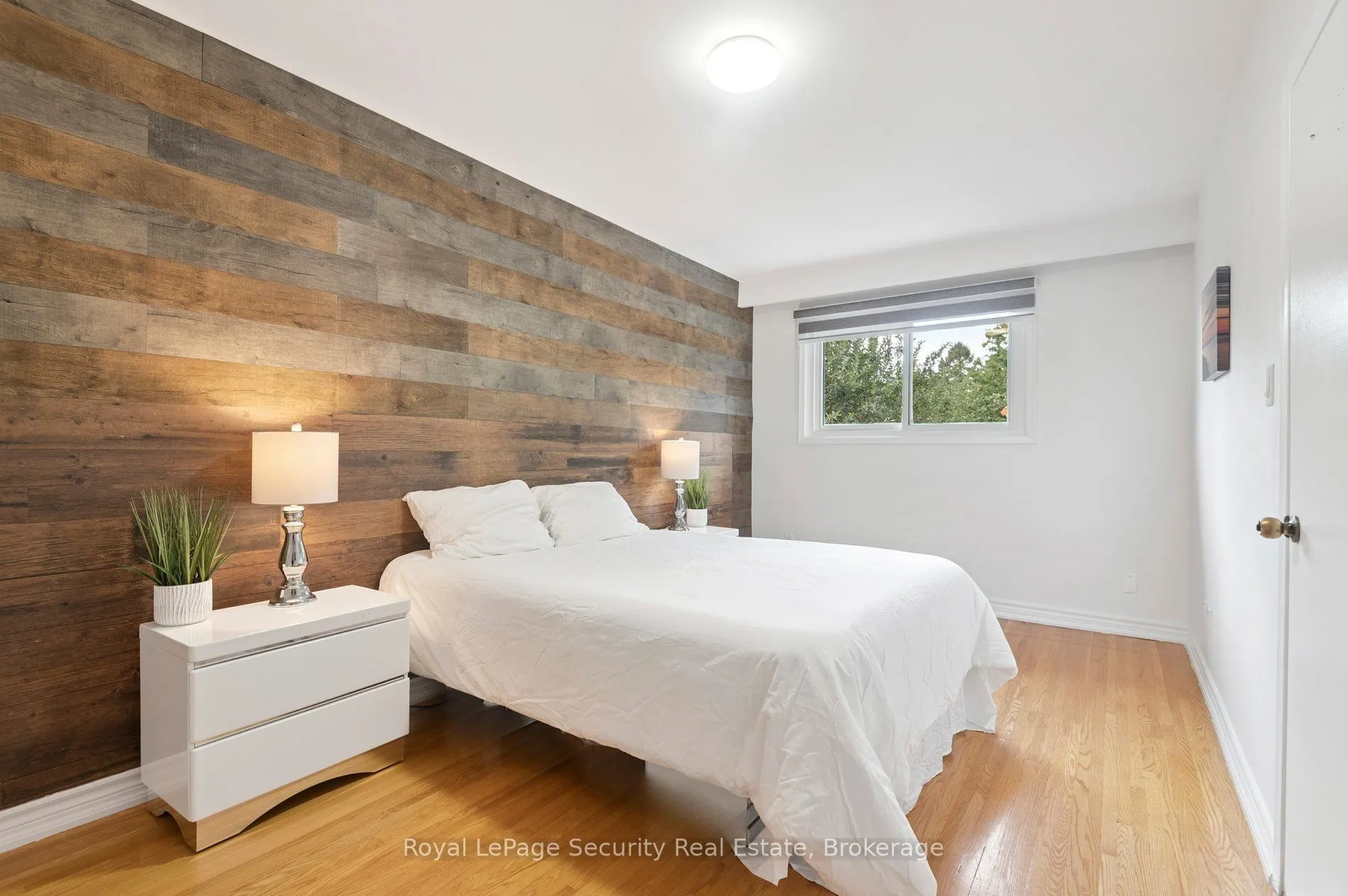 128 Sentinel Road W