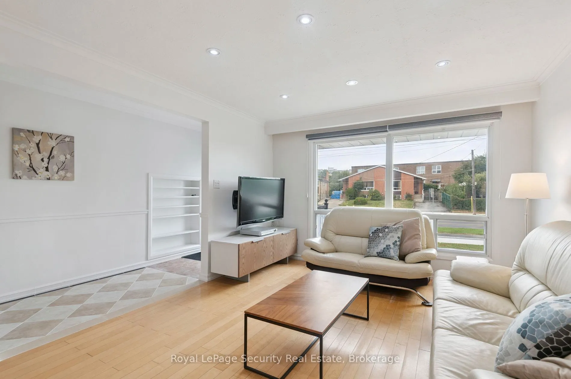 128 Sentinel Road W