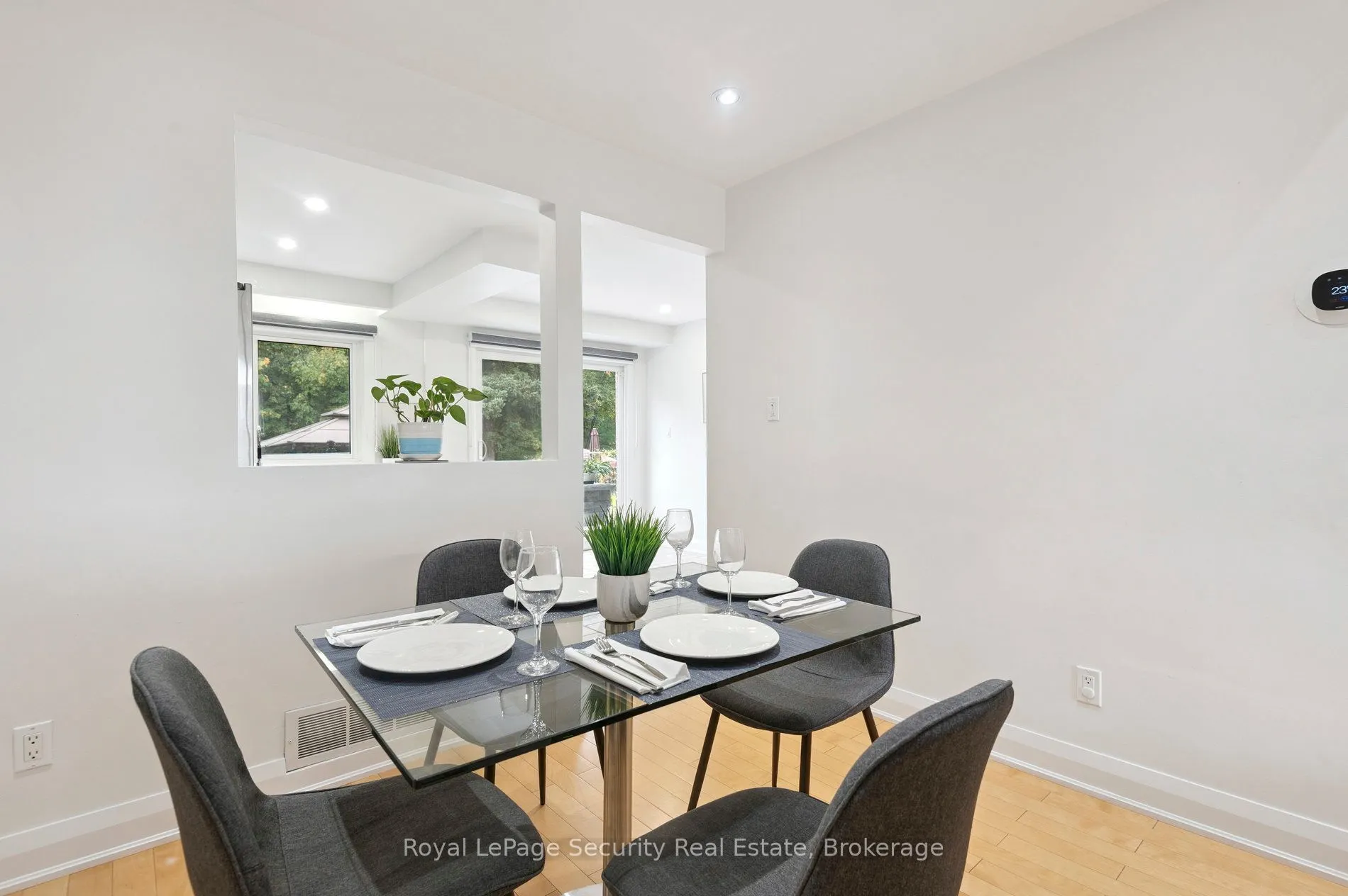 128 Sentinel Road W