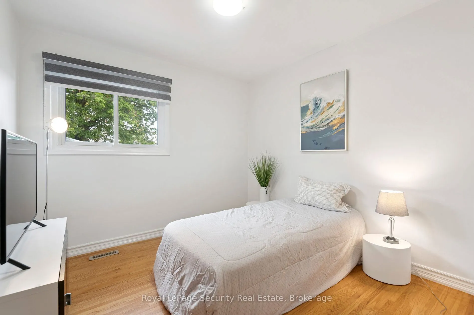128 Sentinel Road W