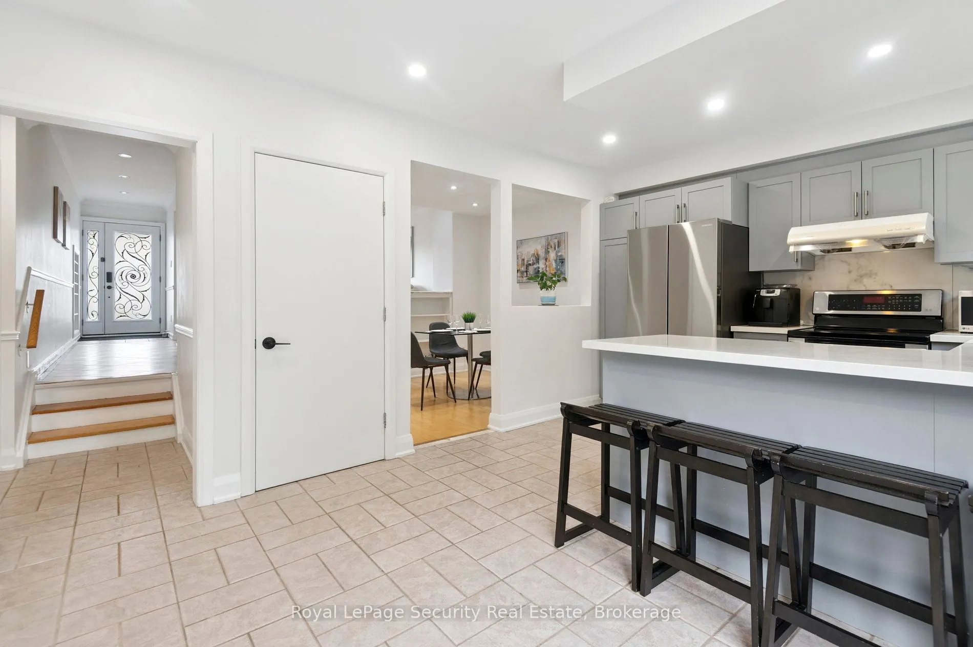 128 Sentinel Road W