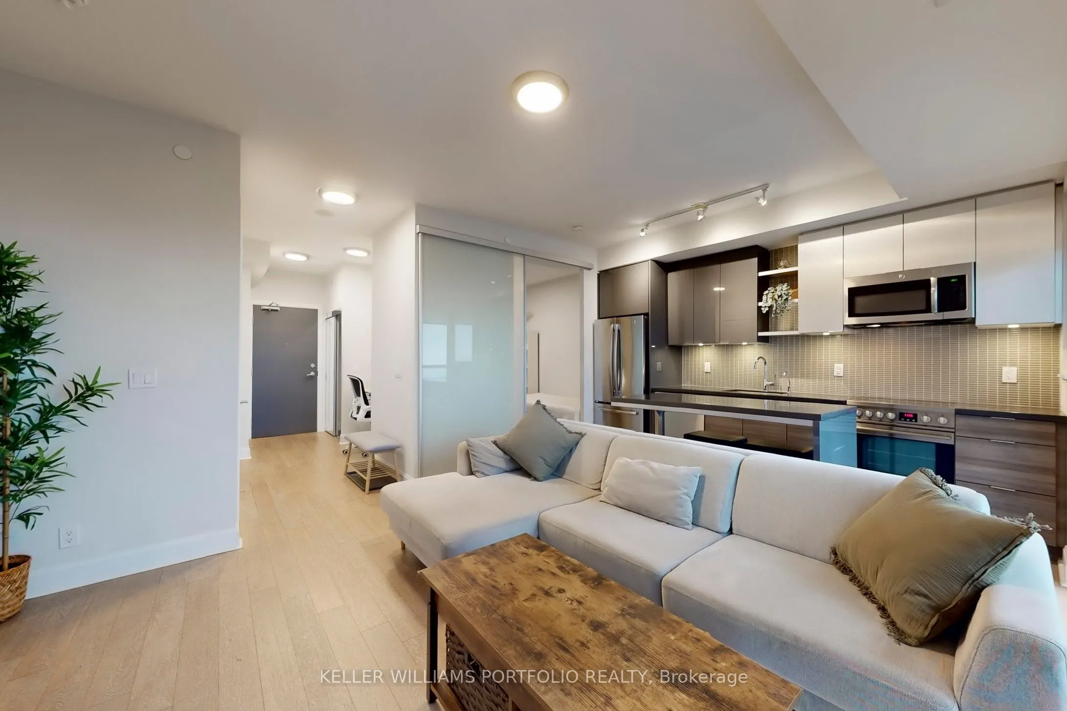33 Shore Breeze Drive, #1311