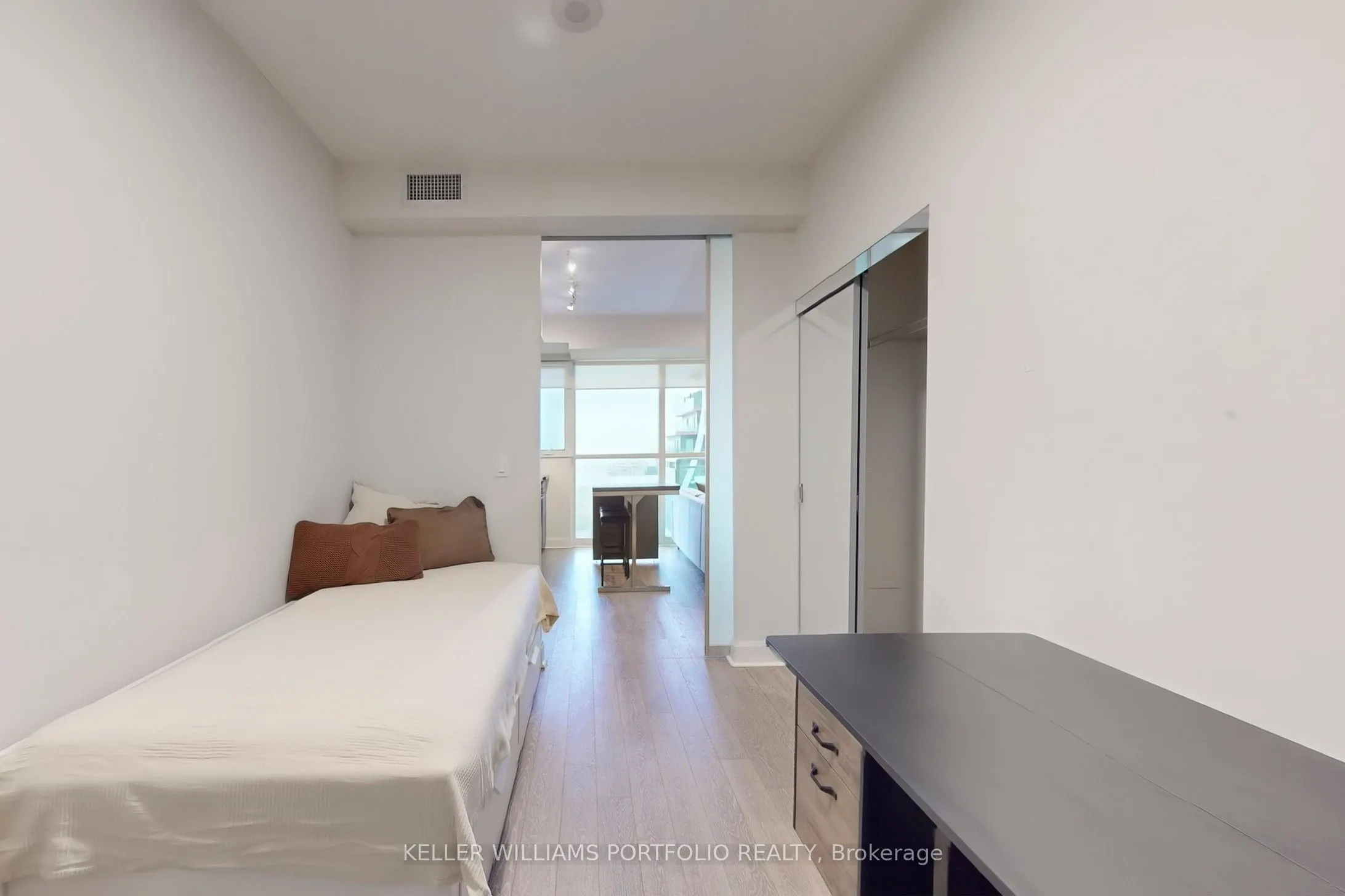 33 Shore Breeze Drive, #1311