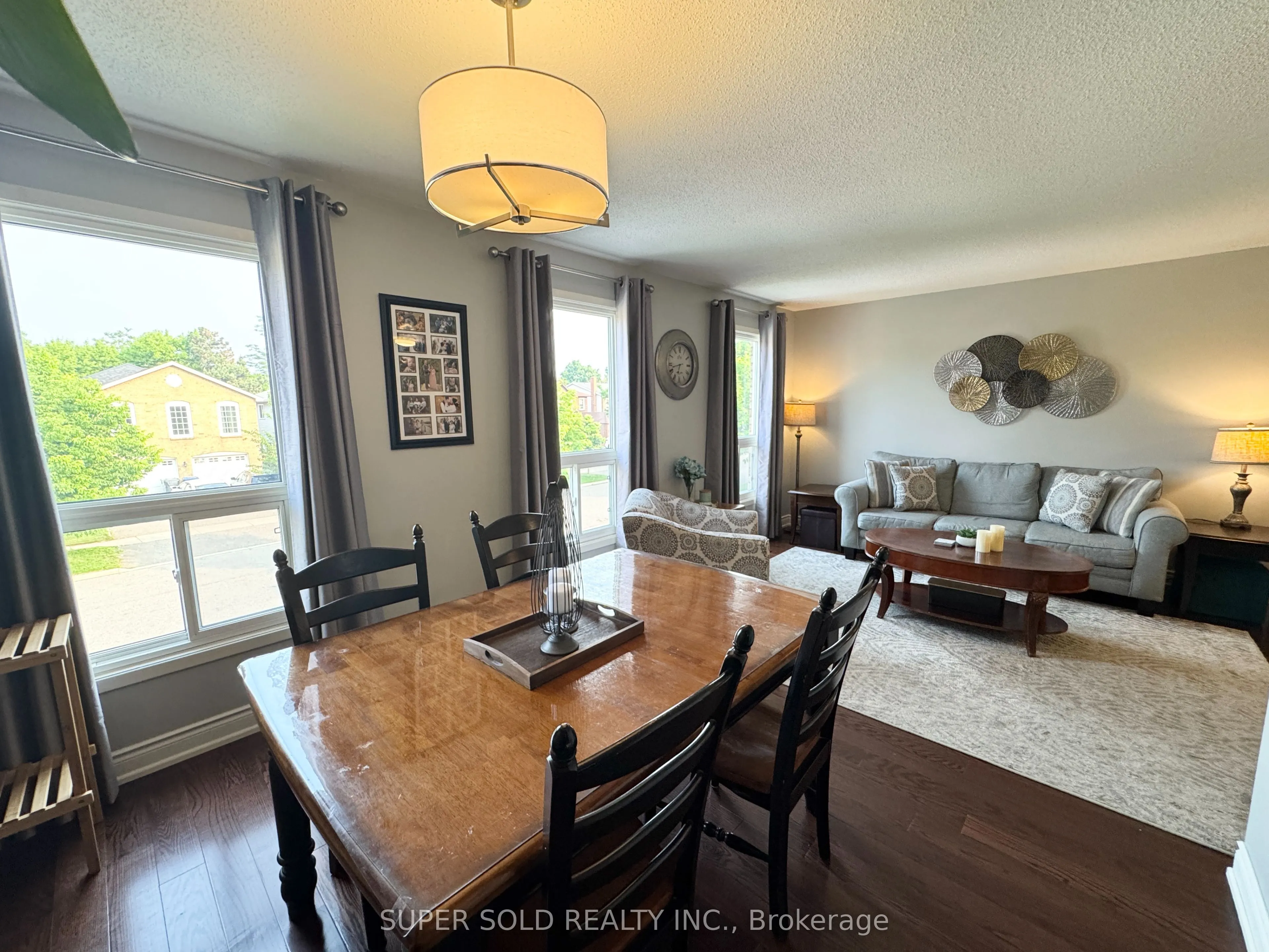 25 Floribunda Crescent