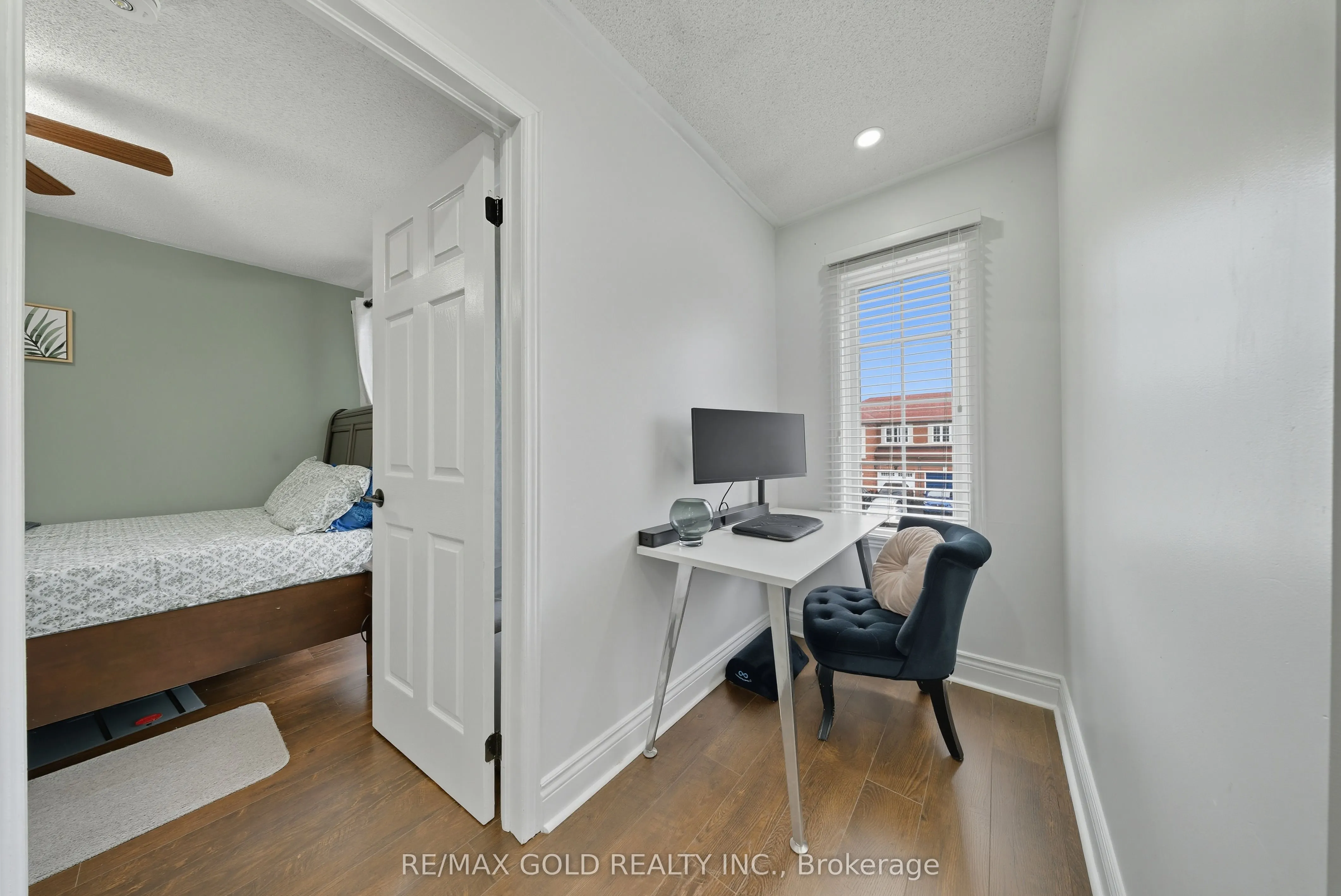 11 Flatlands Way