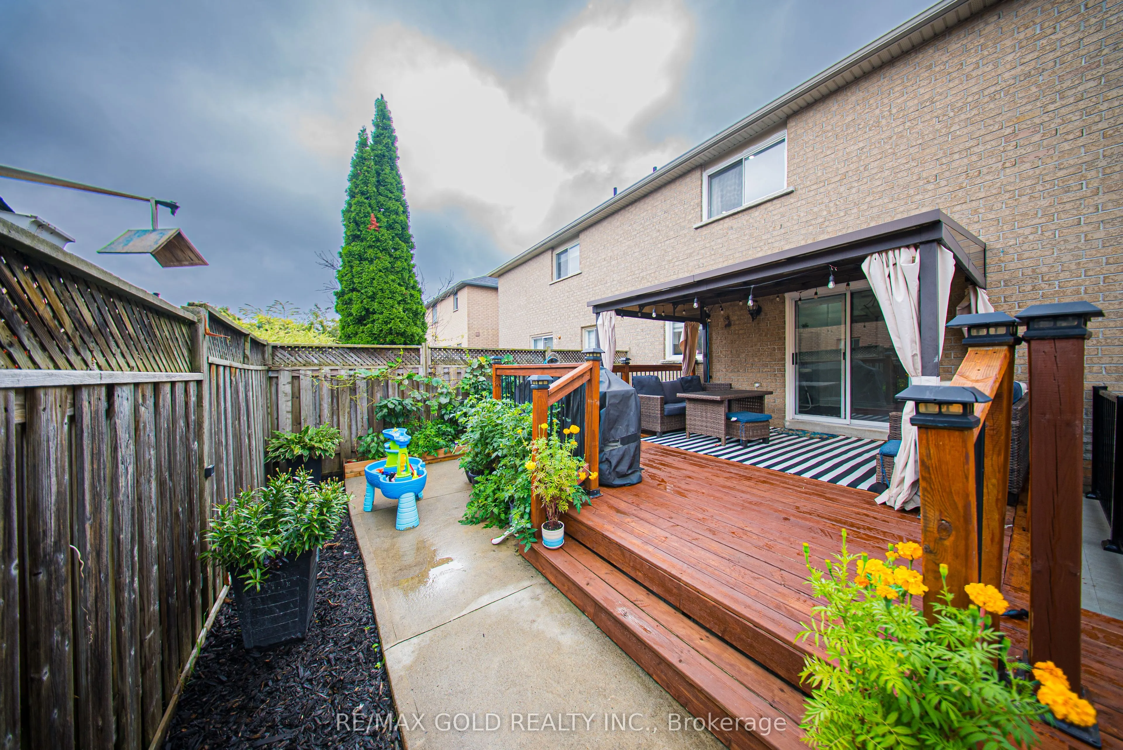 11 Flatlands Way