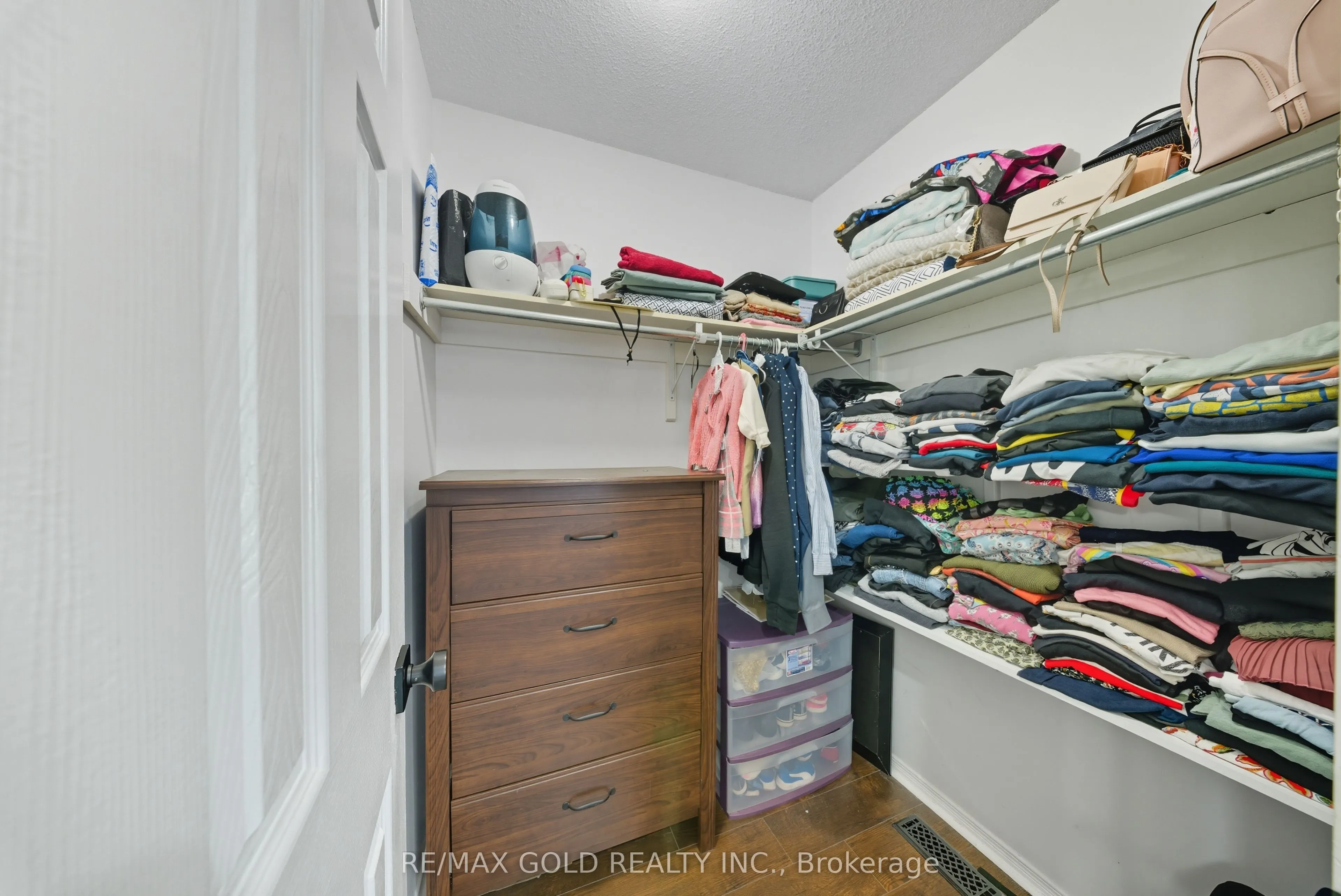 11 Flatlands Way