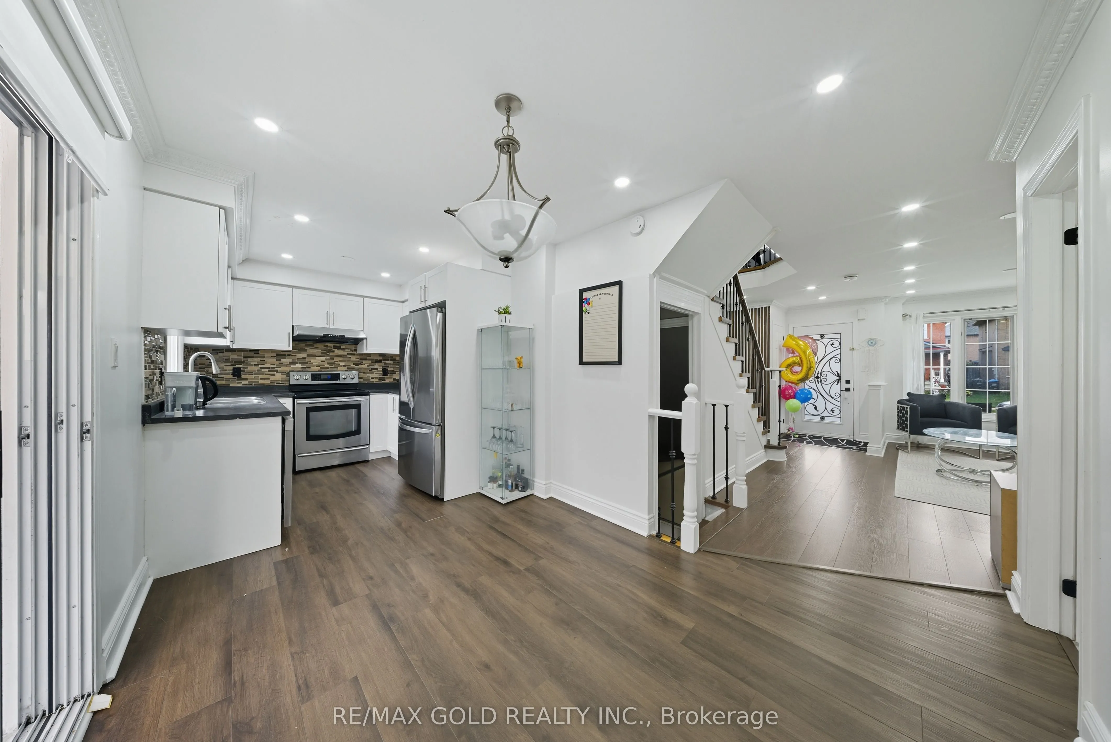 11 Flatlands Way