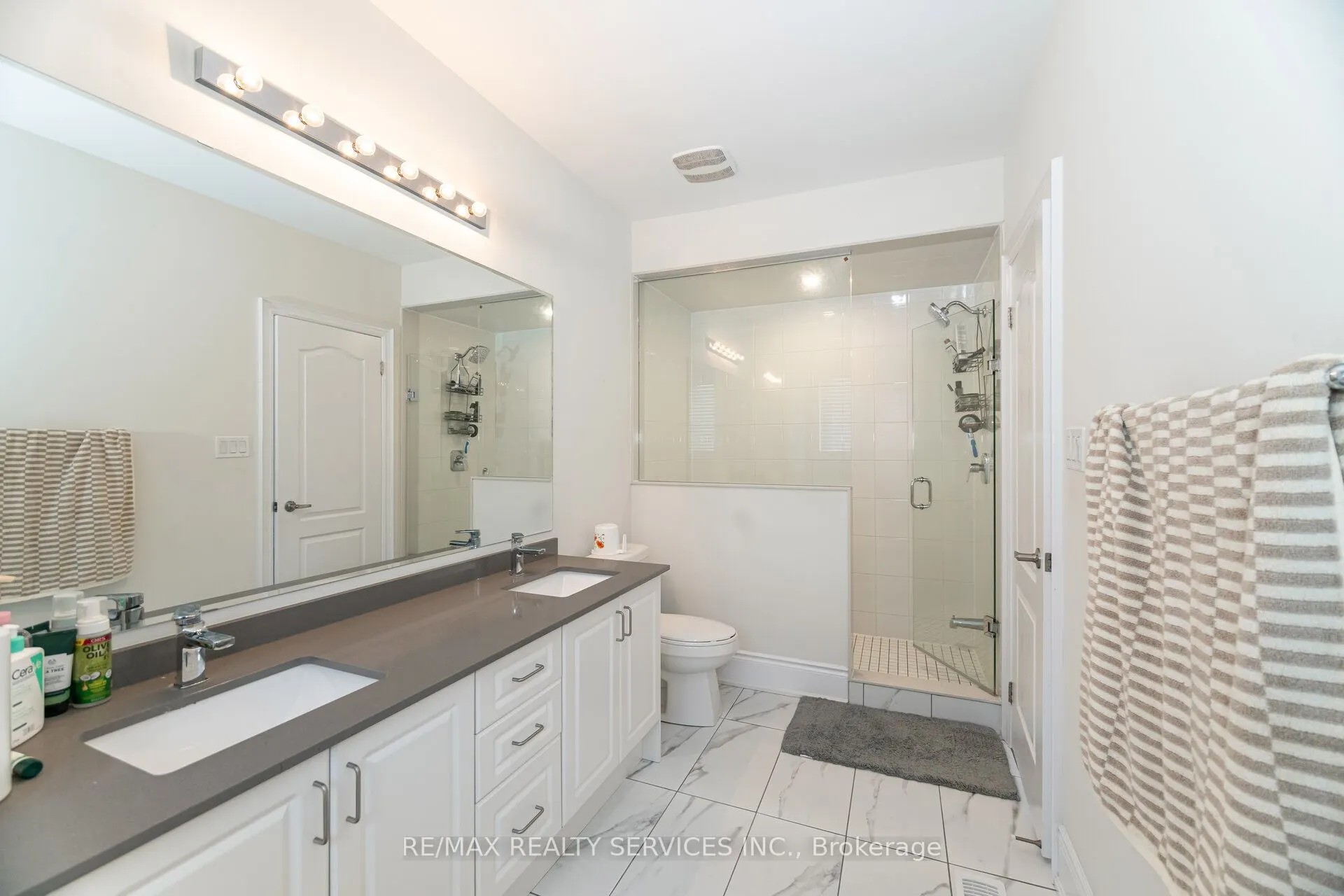 38 Foxsparrow Road