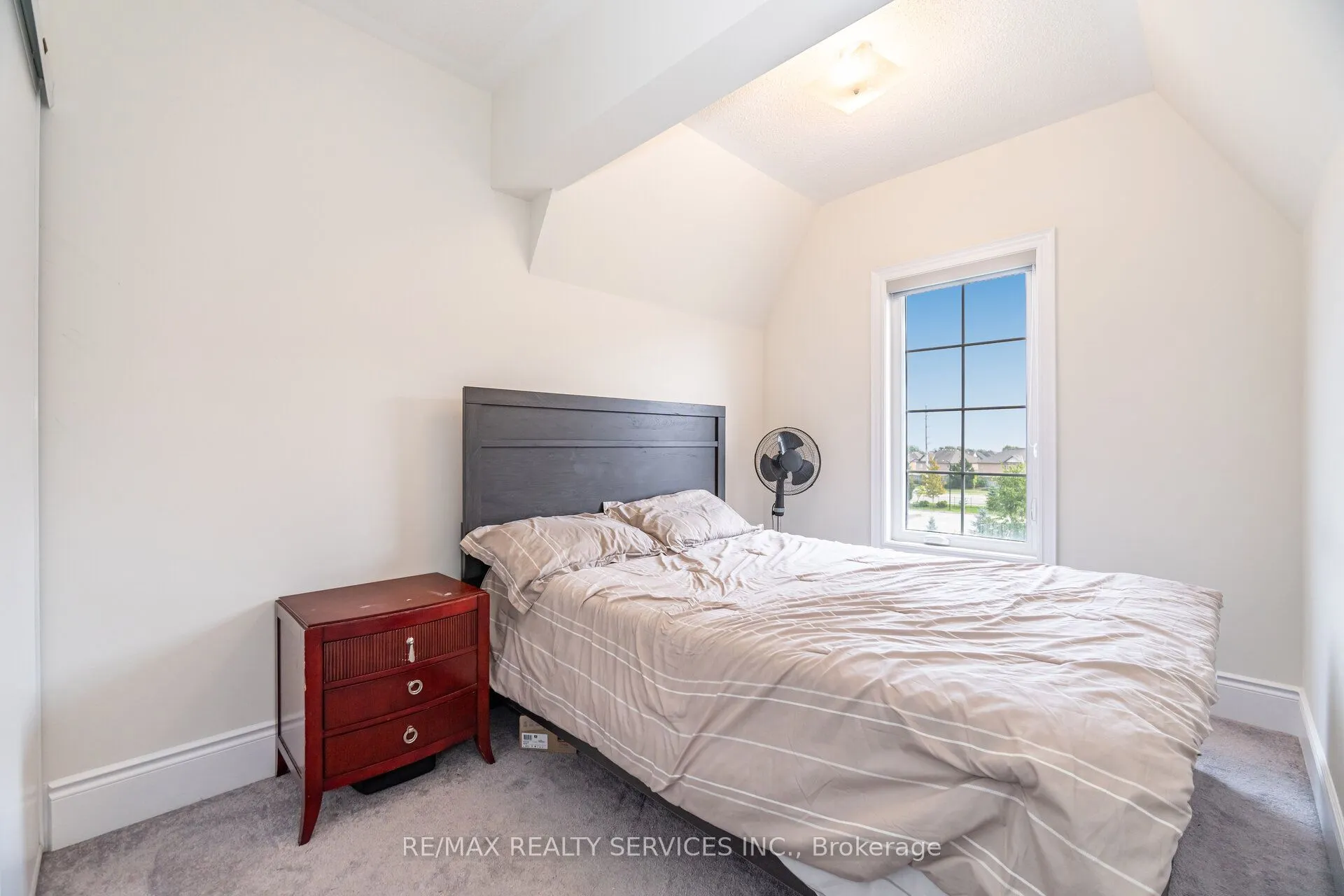 38 Foxsparrow Road