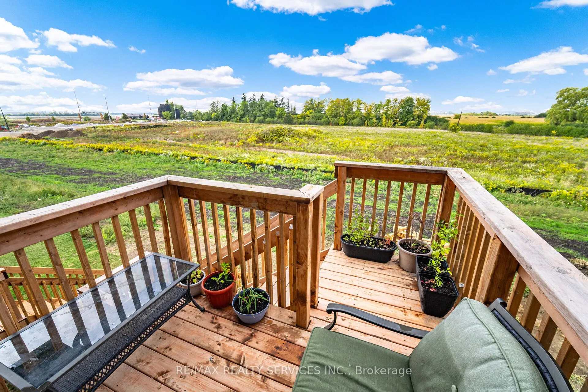 38 Foxsparrow Road