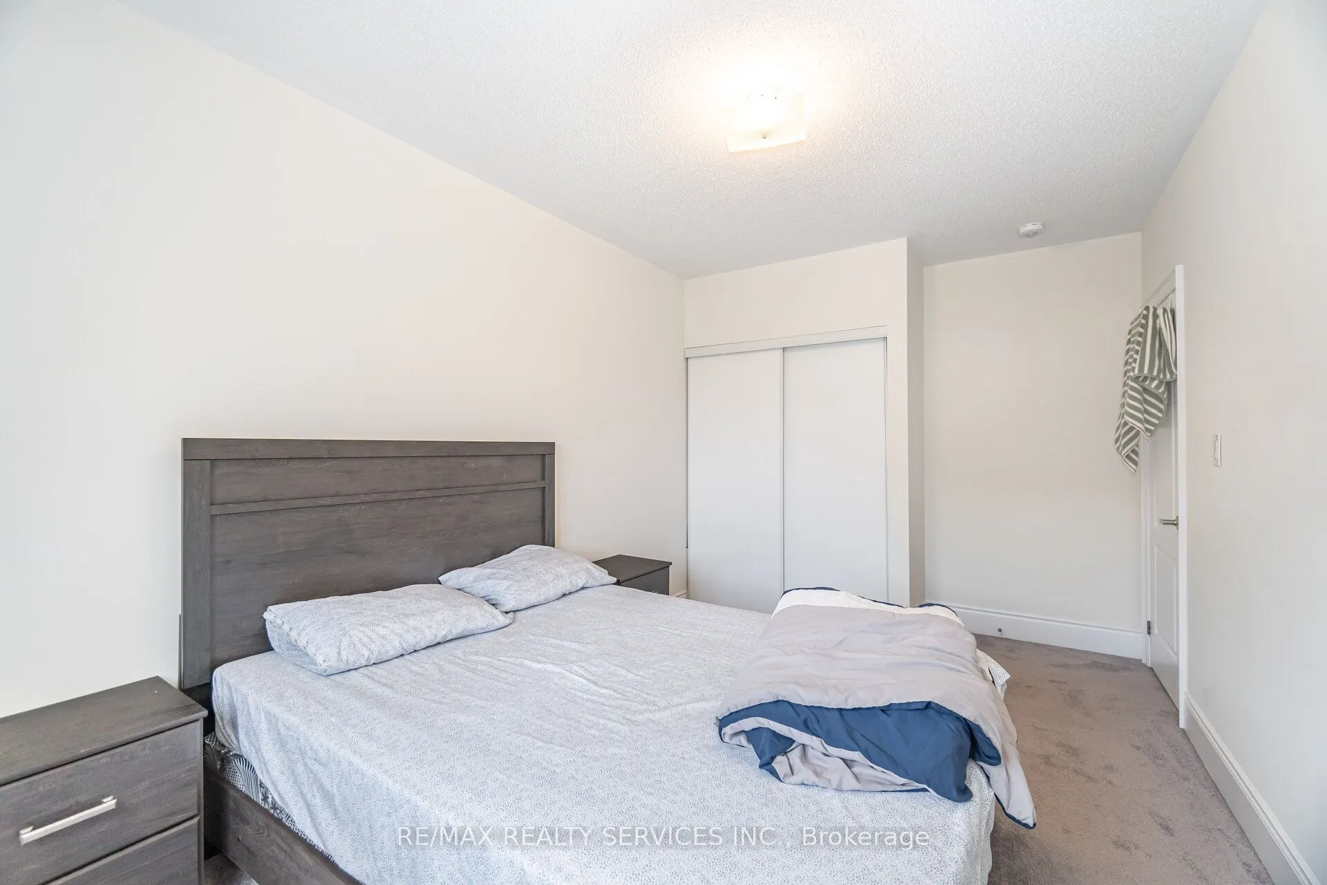 38 Foxsparrow Road