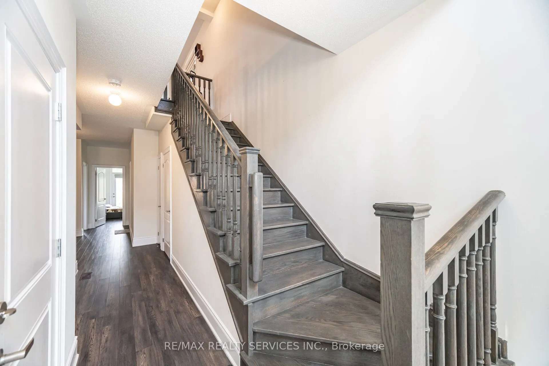 38 Foxsparrow Road