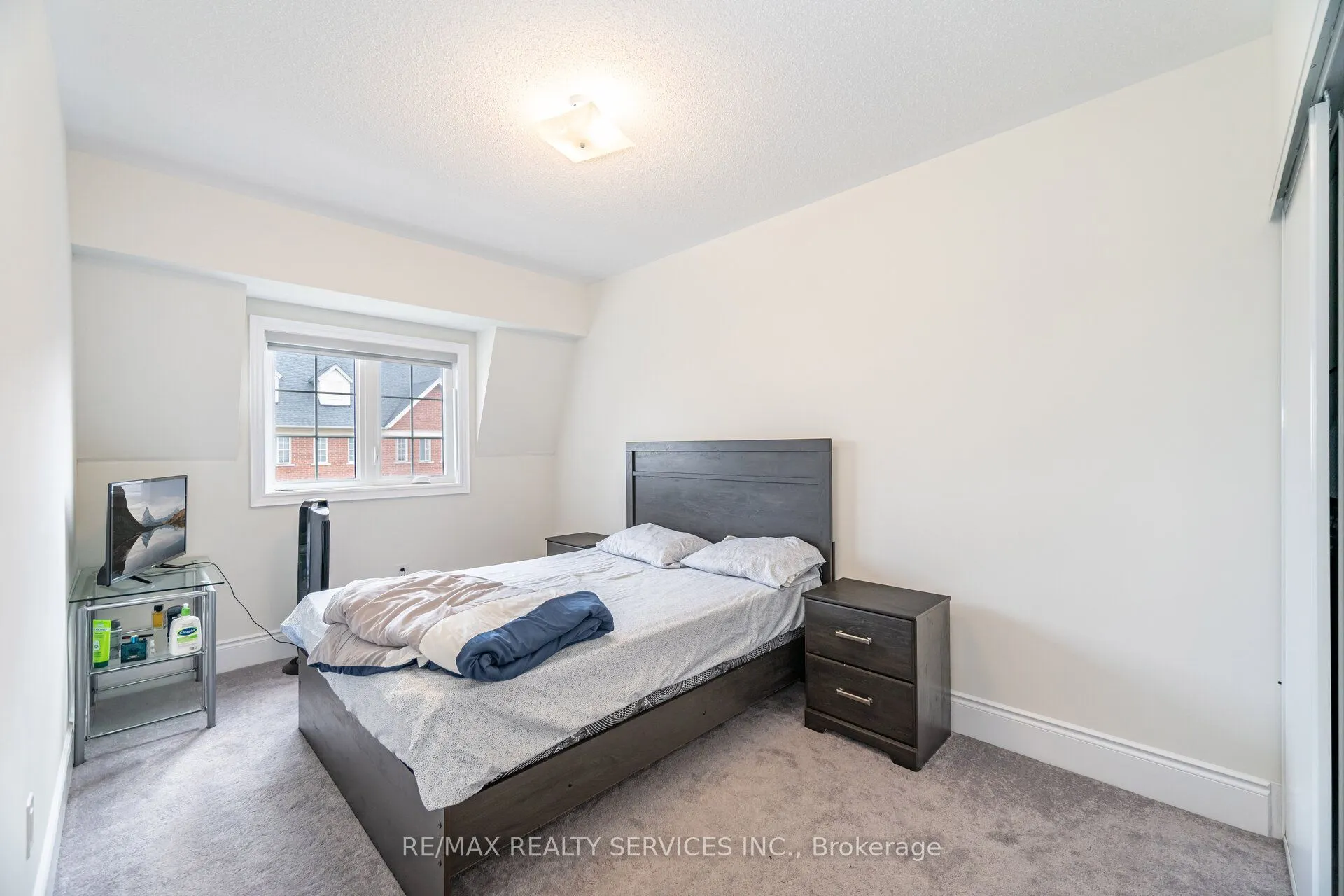 38 Foxsparrow Road