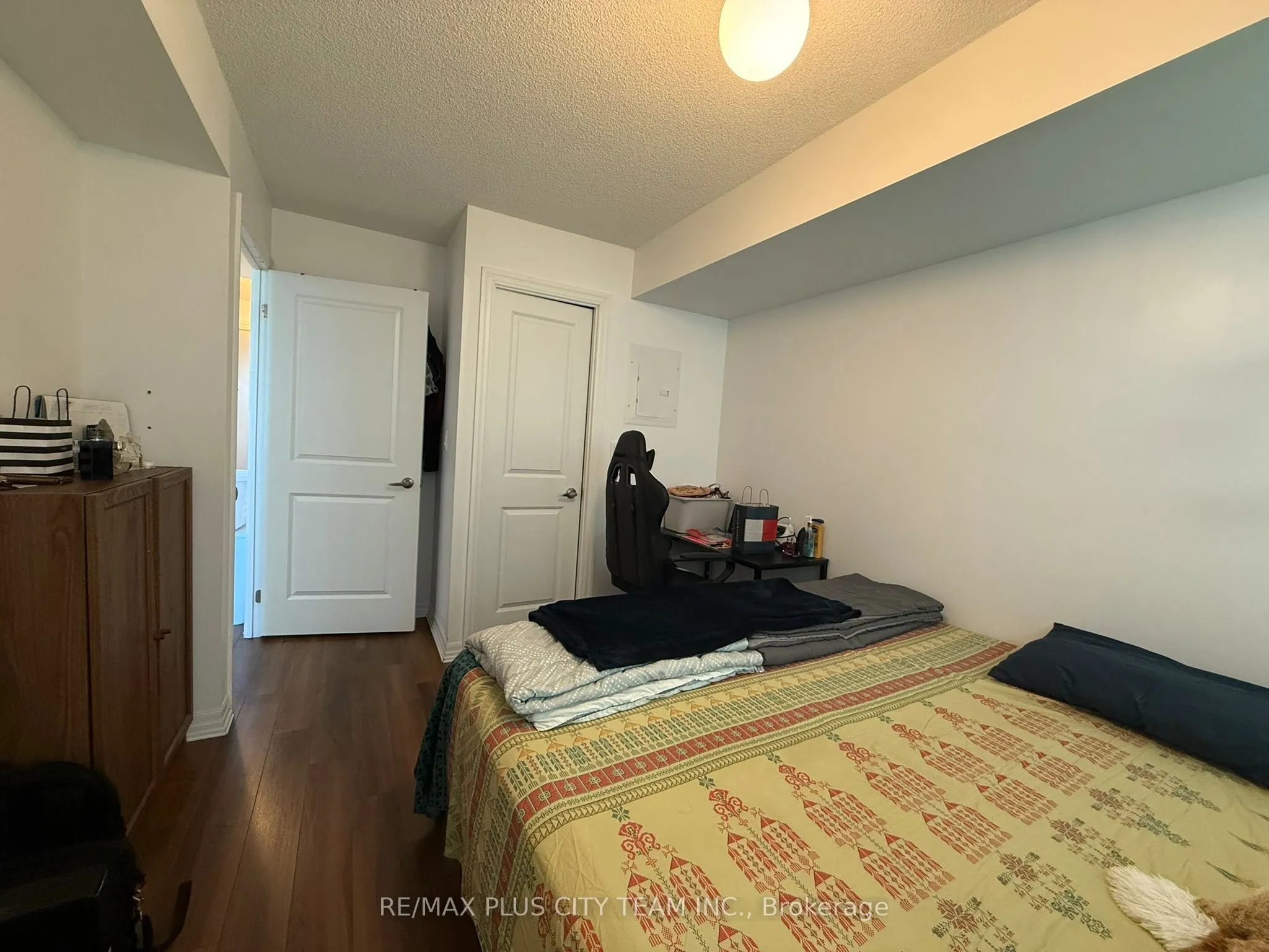 80 Esther Lorrie Drive S, #807