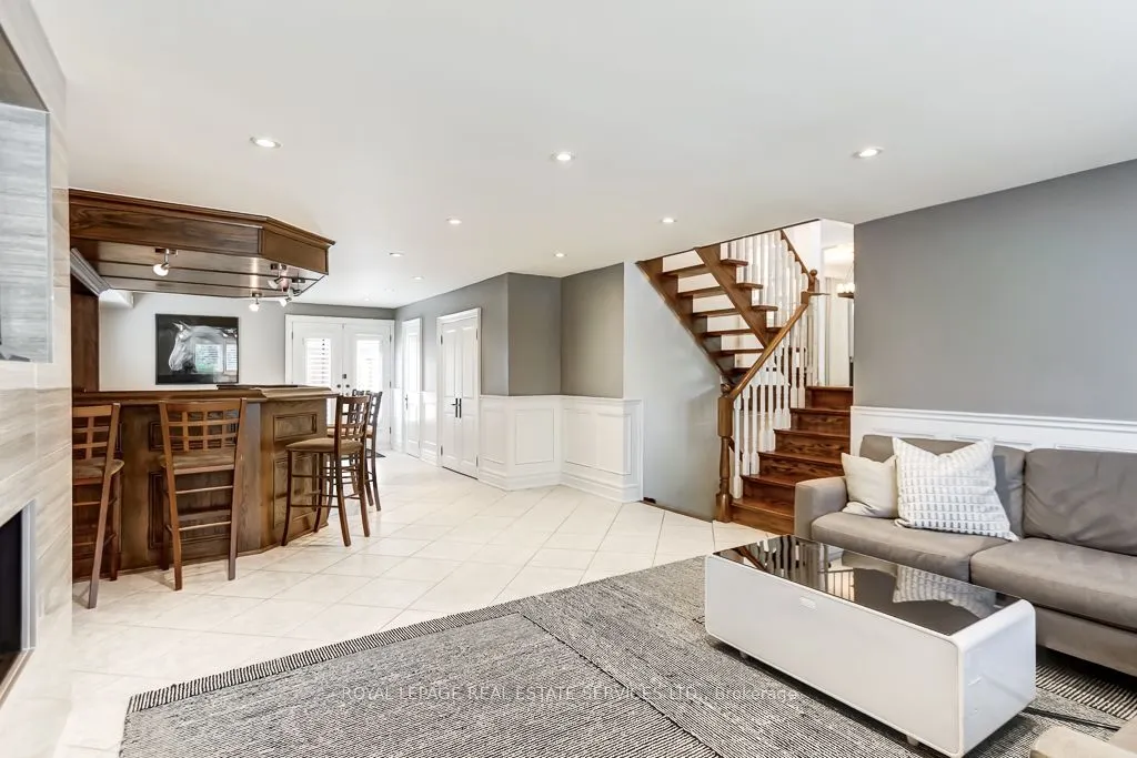 6 Cadman Court