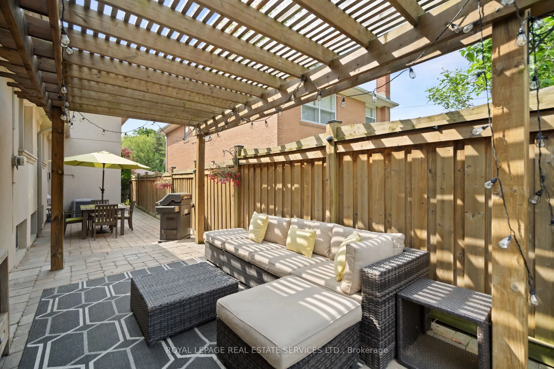 6 Cadman Court