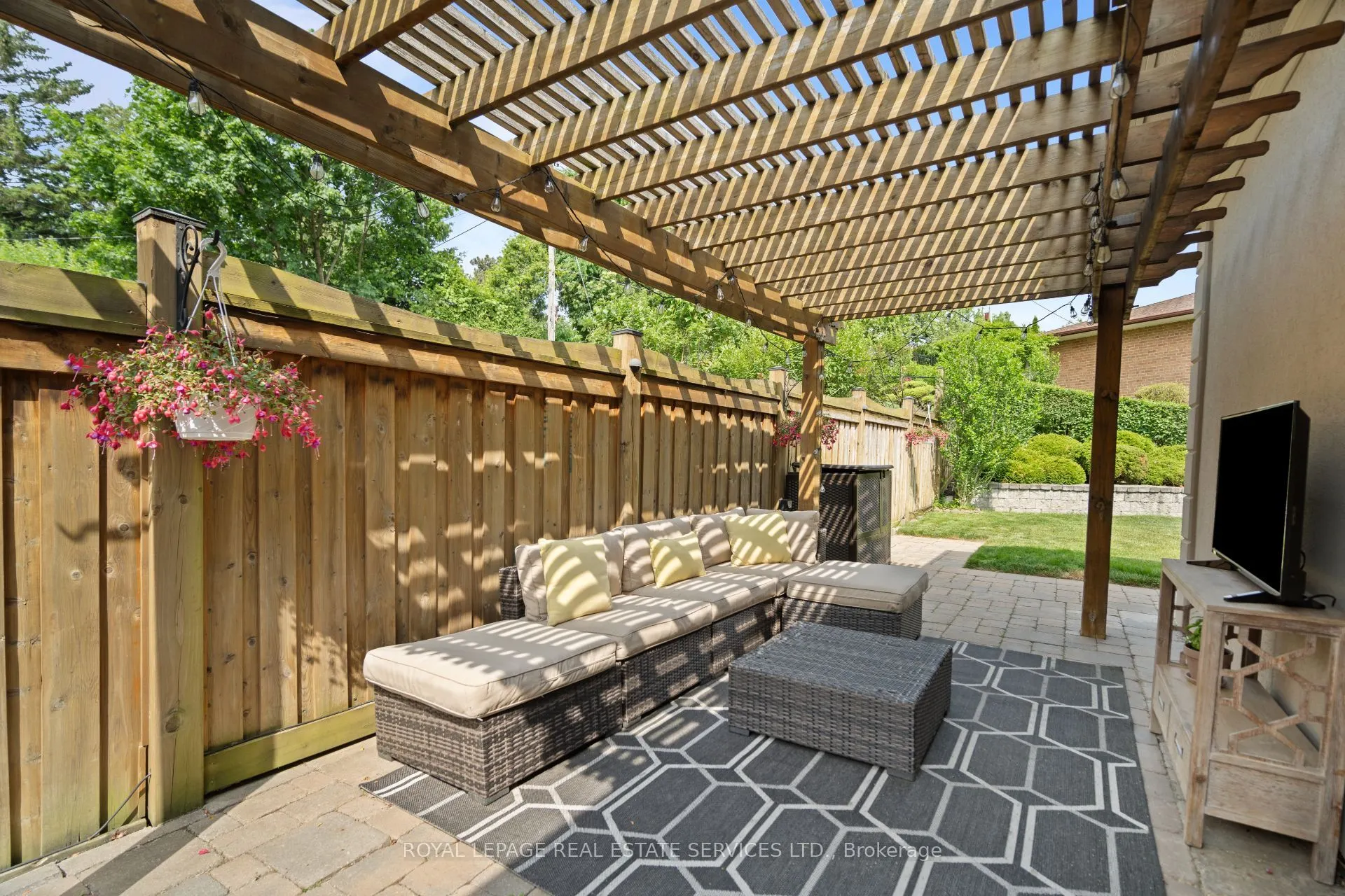 6 Cadman Court
