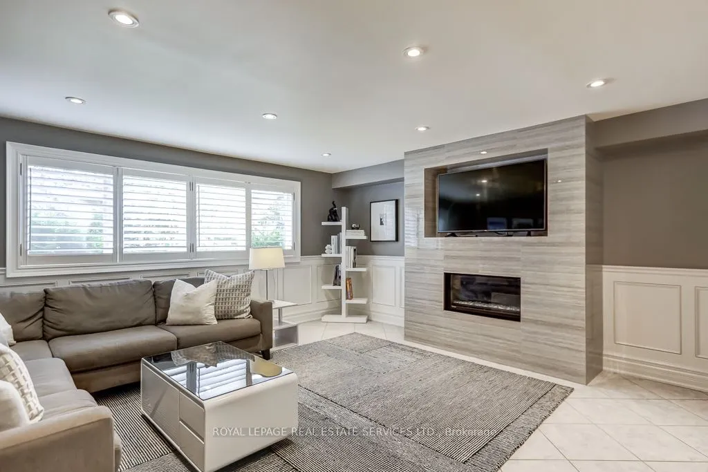 6 Cadman Court