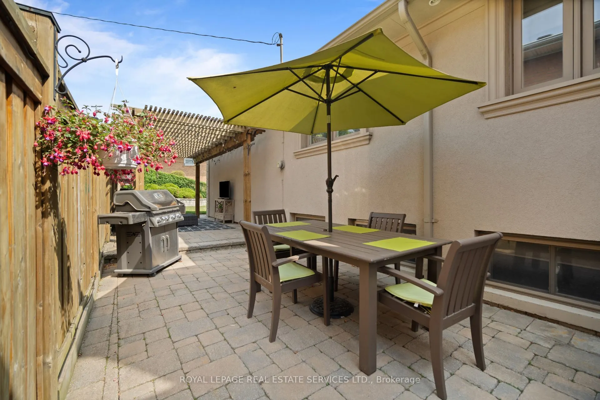 6 Cadman Court
