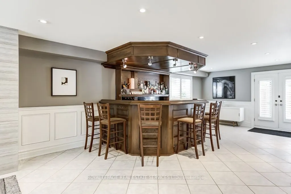 6 Cadman Court