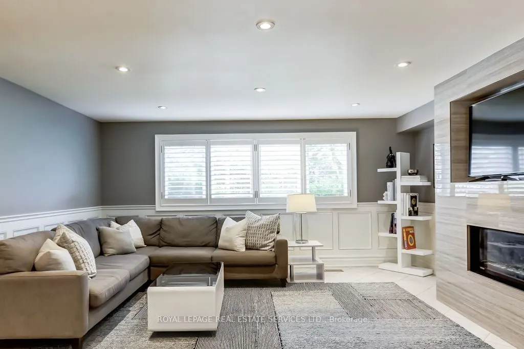 6 Cadman Court
