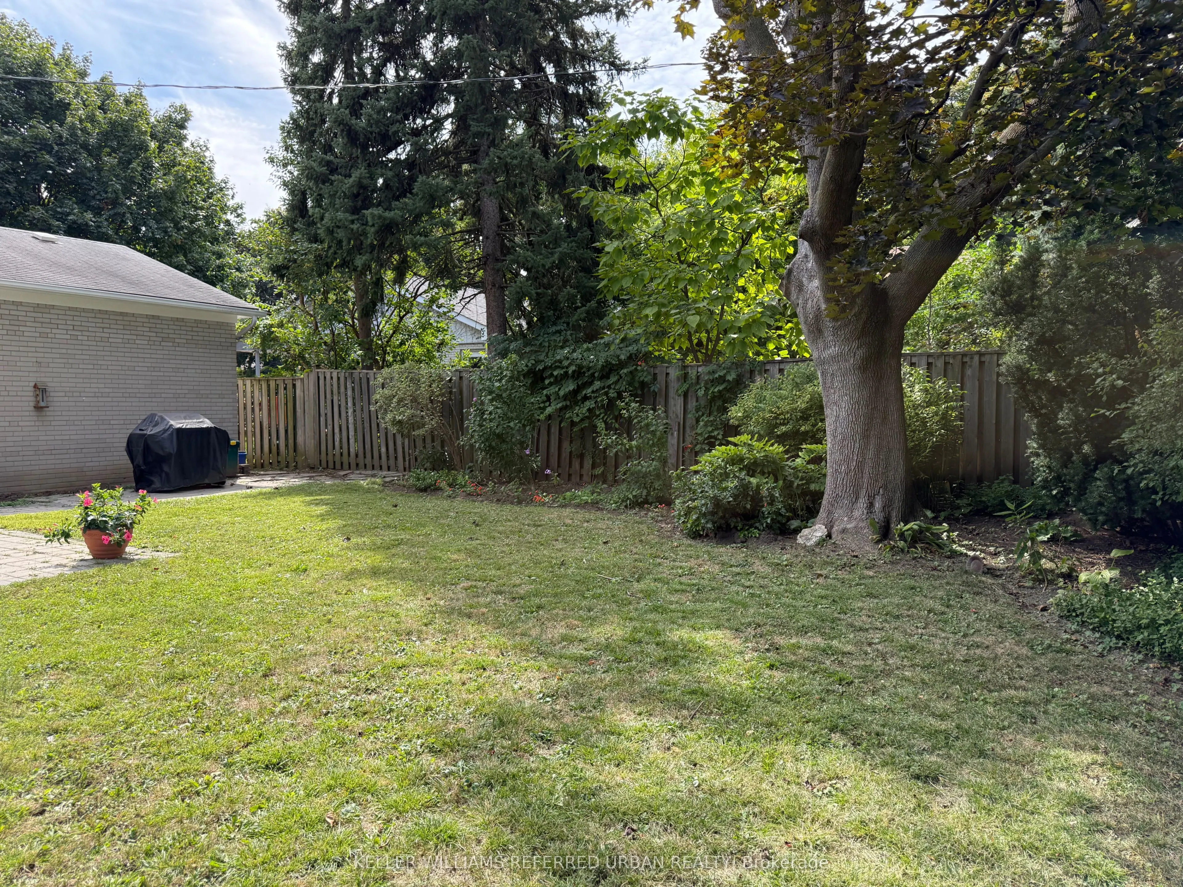 26 Foxmeadow Road