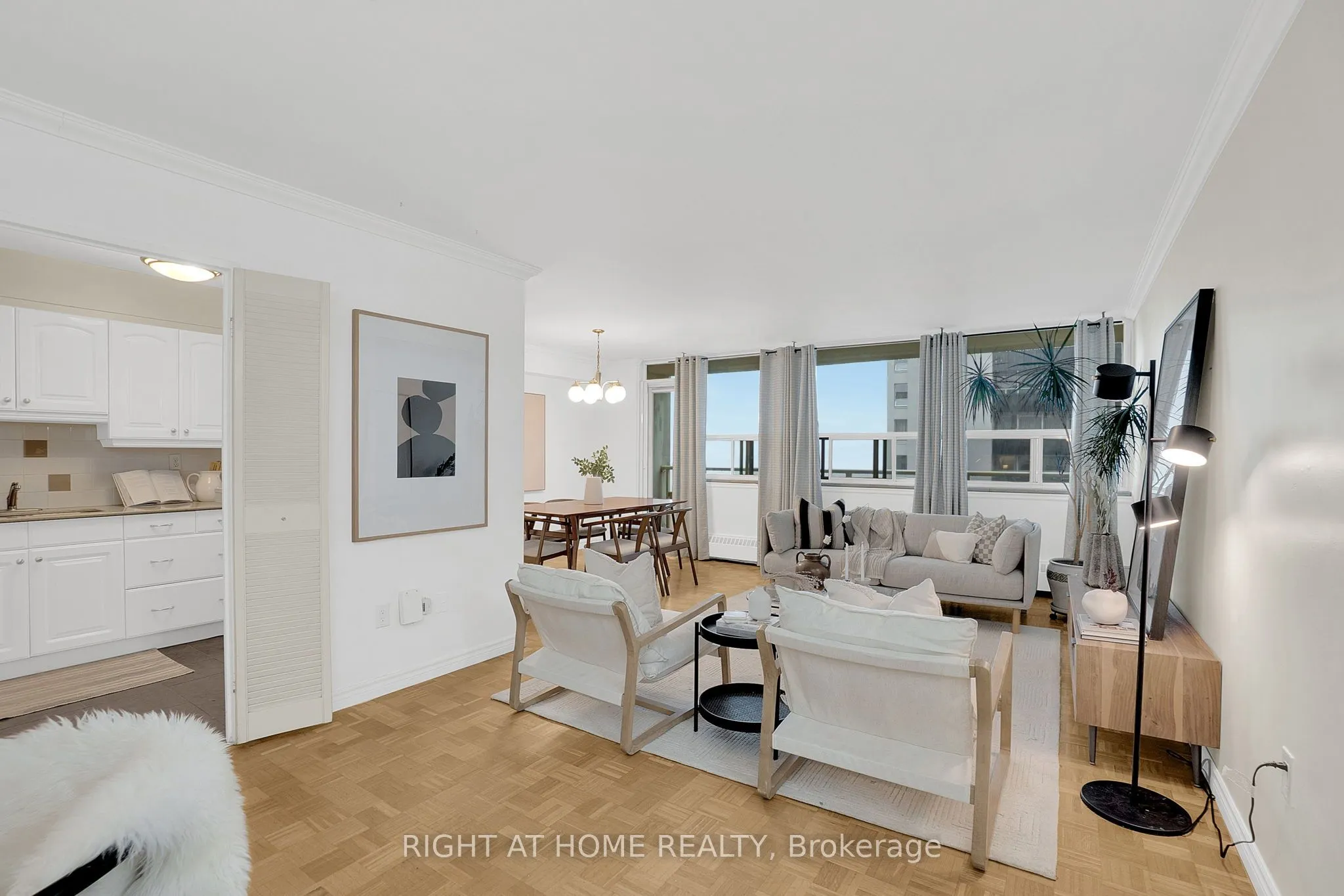 360 Ridelle Avenue, #2101