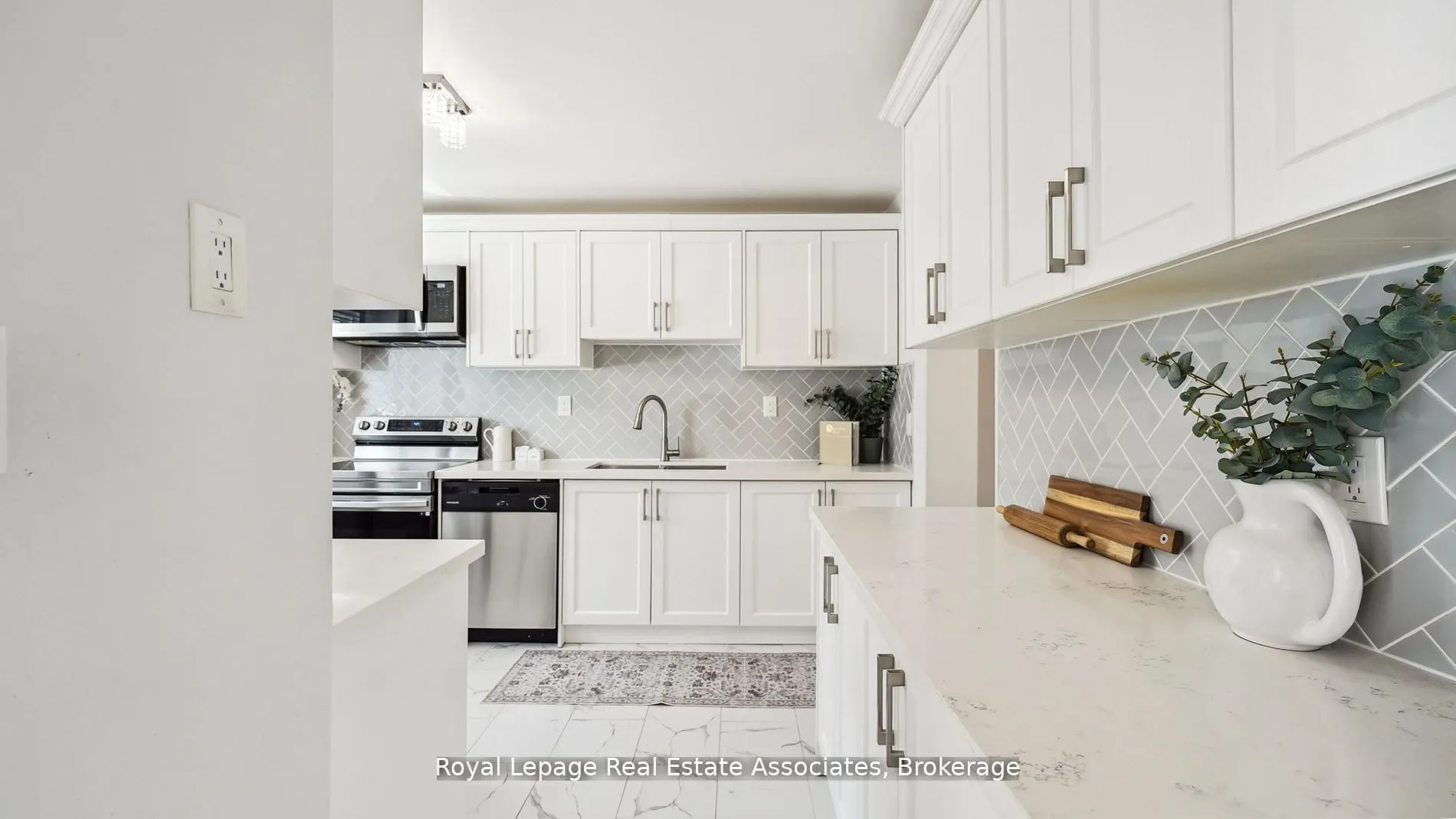 6855 Glen Erin Drive, #20