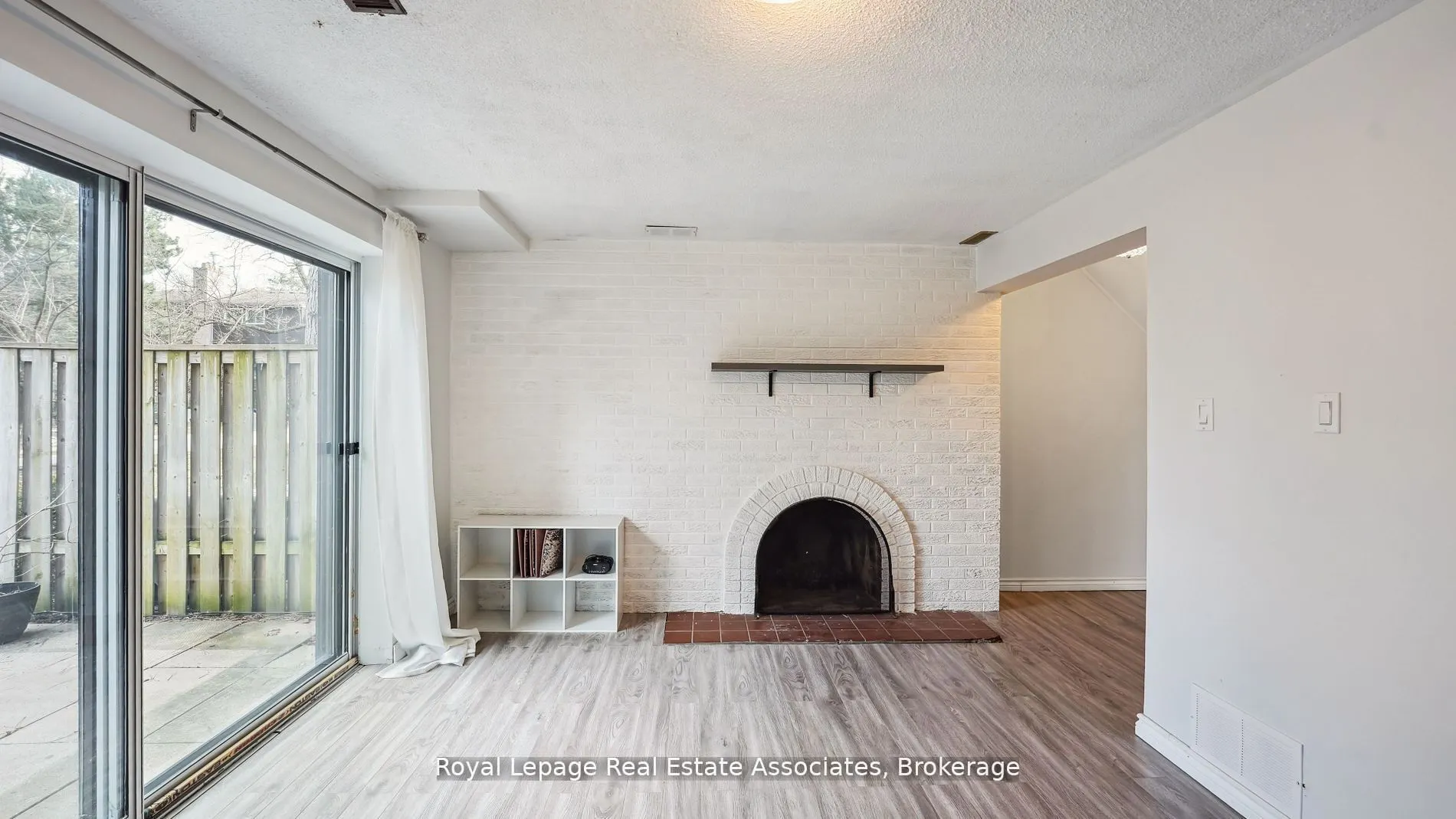 6855 Glen Erin Drive, #20