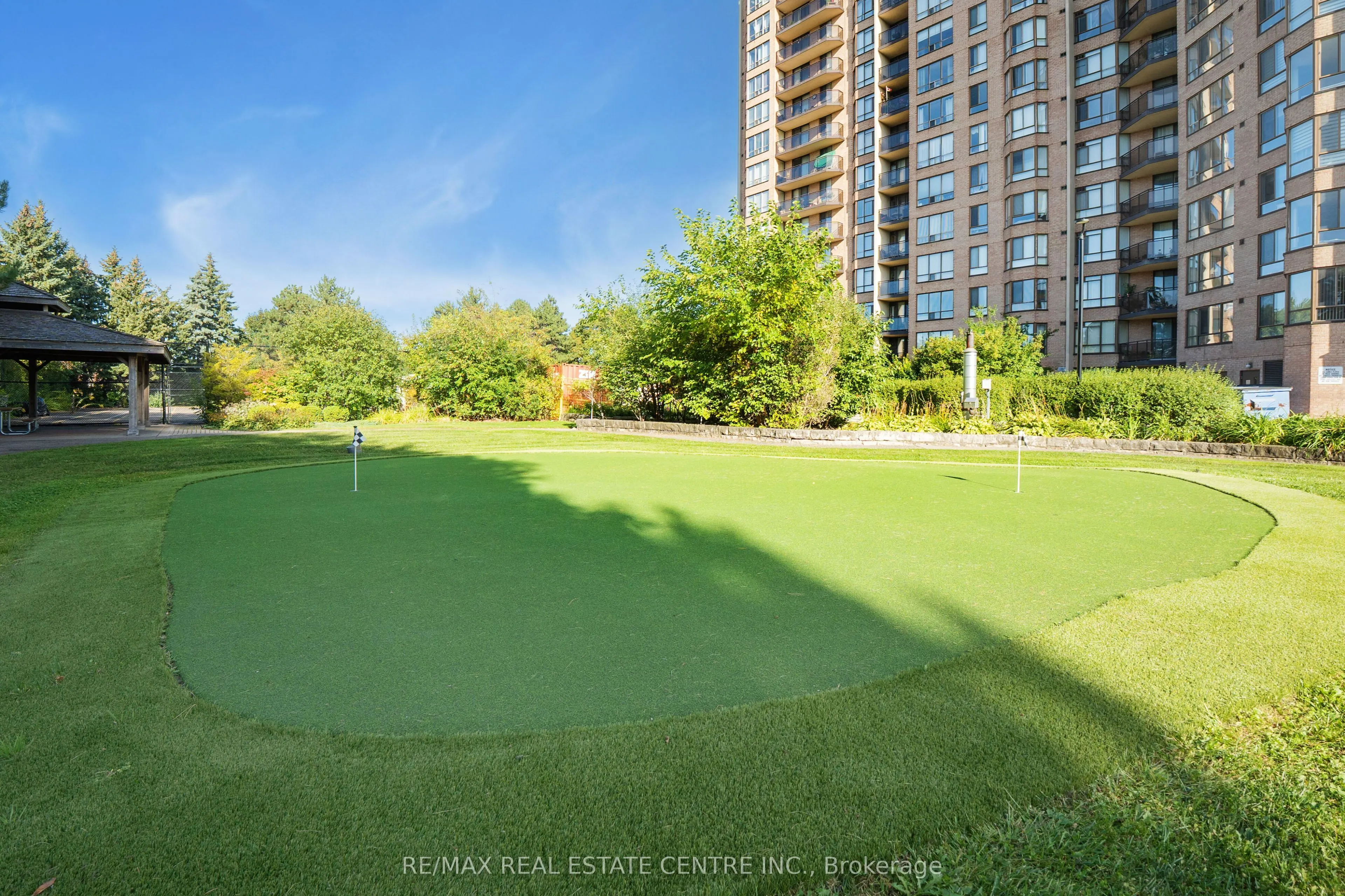 20 Cherrytree Drive, #802