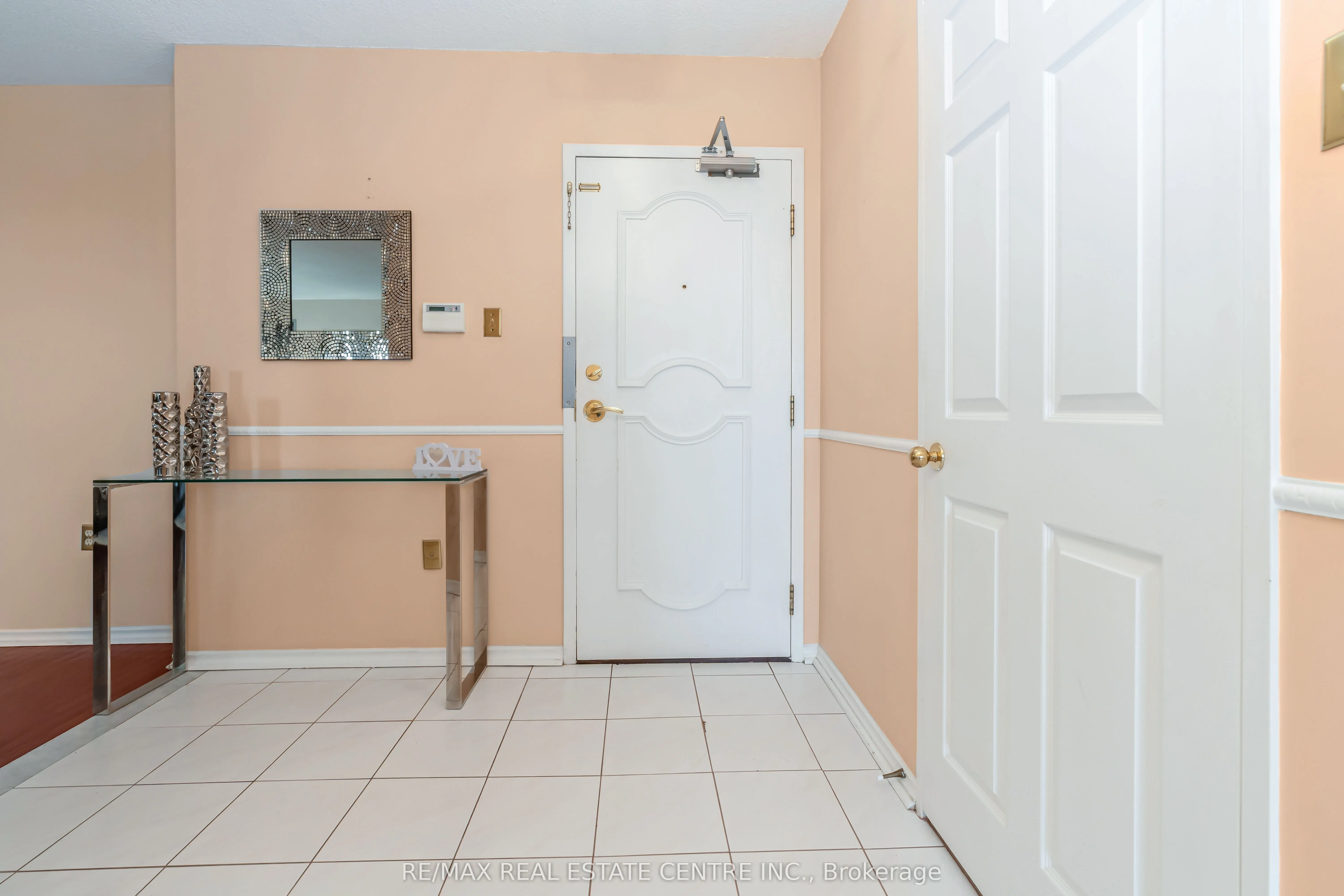 20 Cherrytree Drive, #802