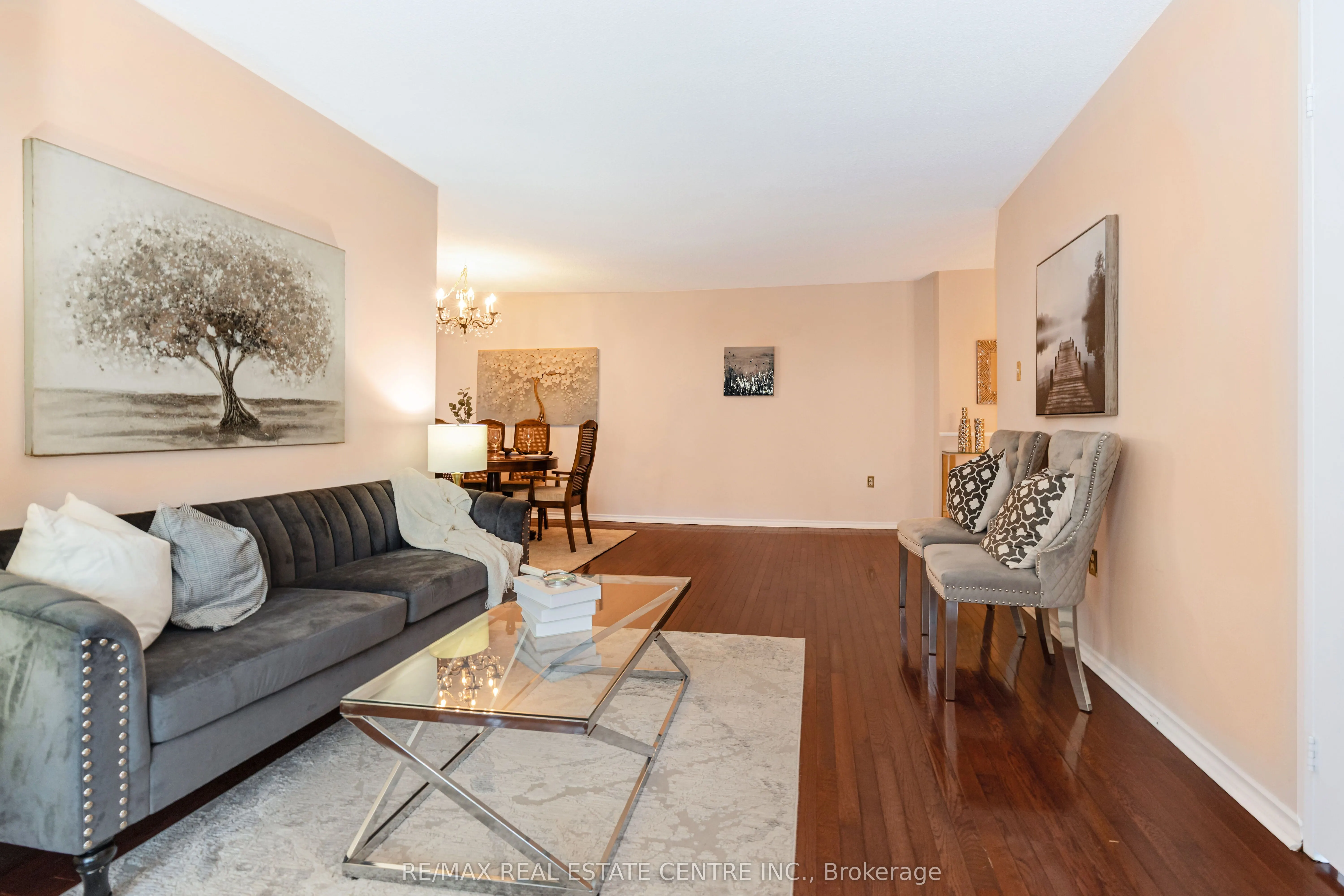 20 Cherrytree Drive, #802