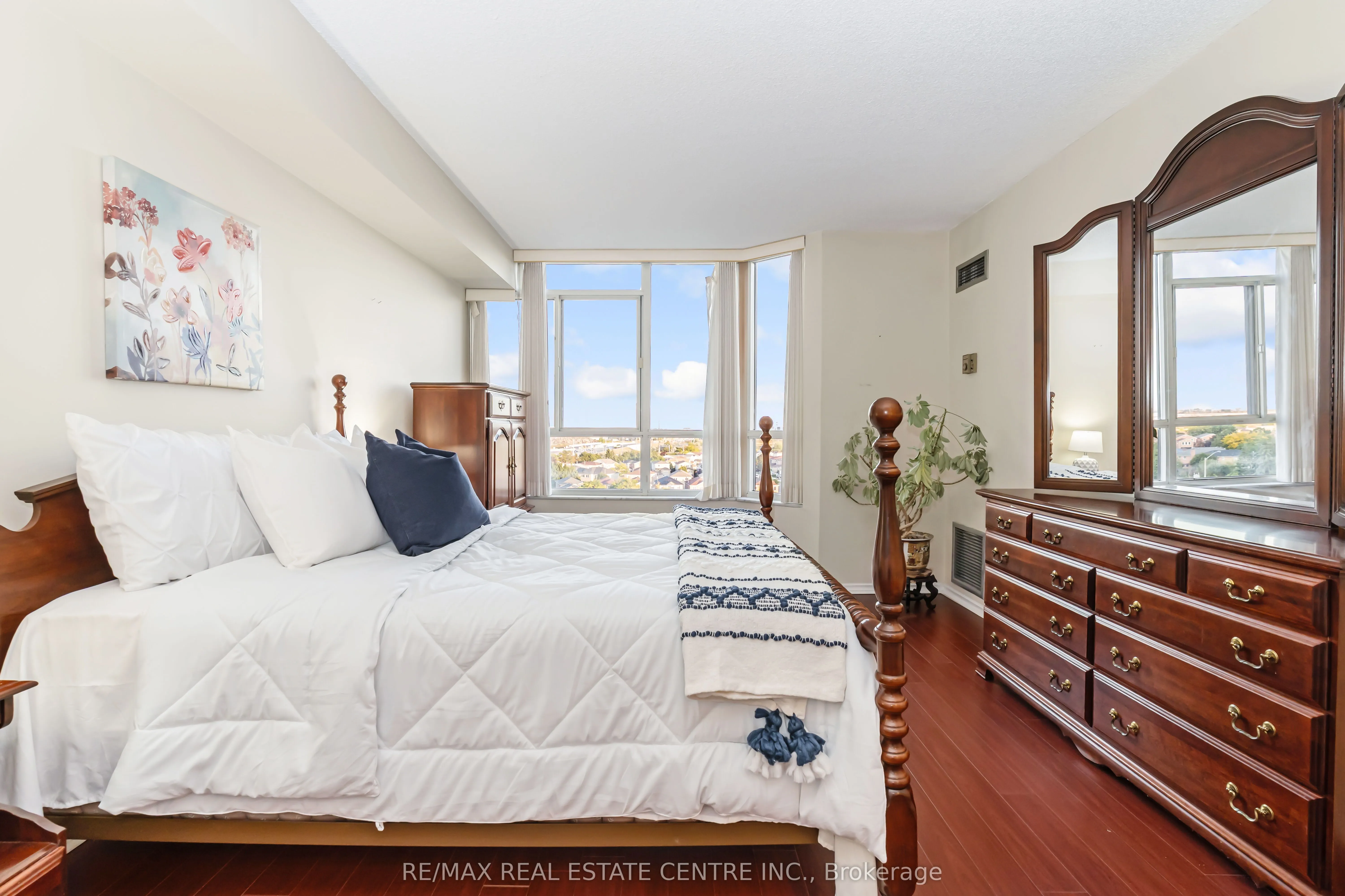 20 Cherrytree Drive, #802