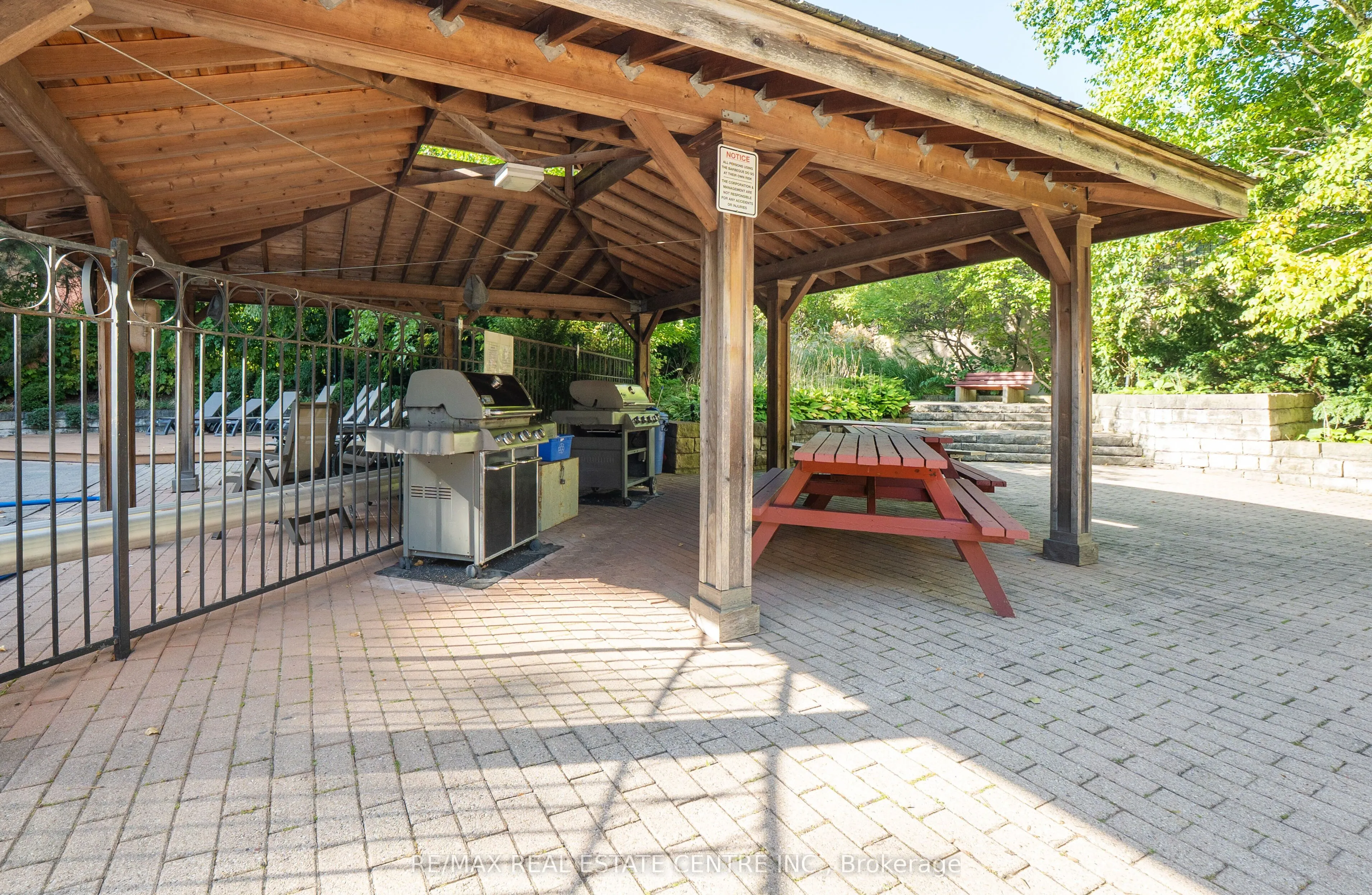 20 Cherrytree Drive, #802