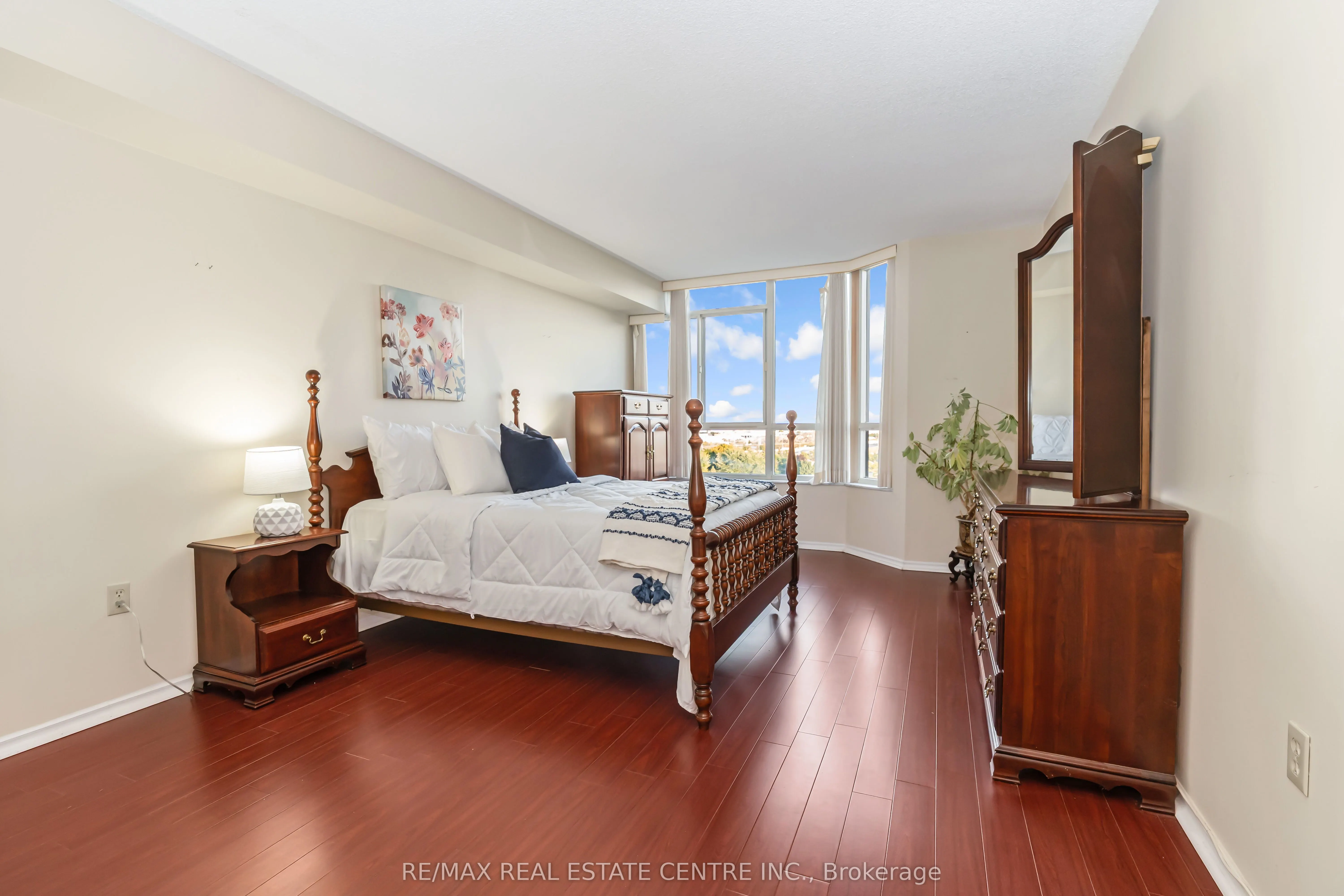 20 Cherrytree Drive, #802