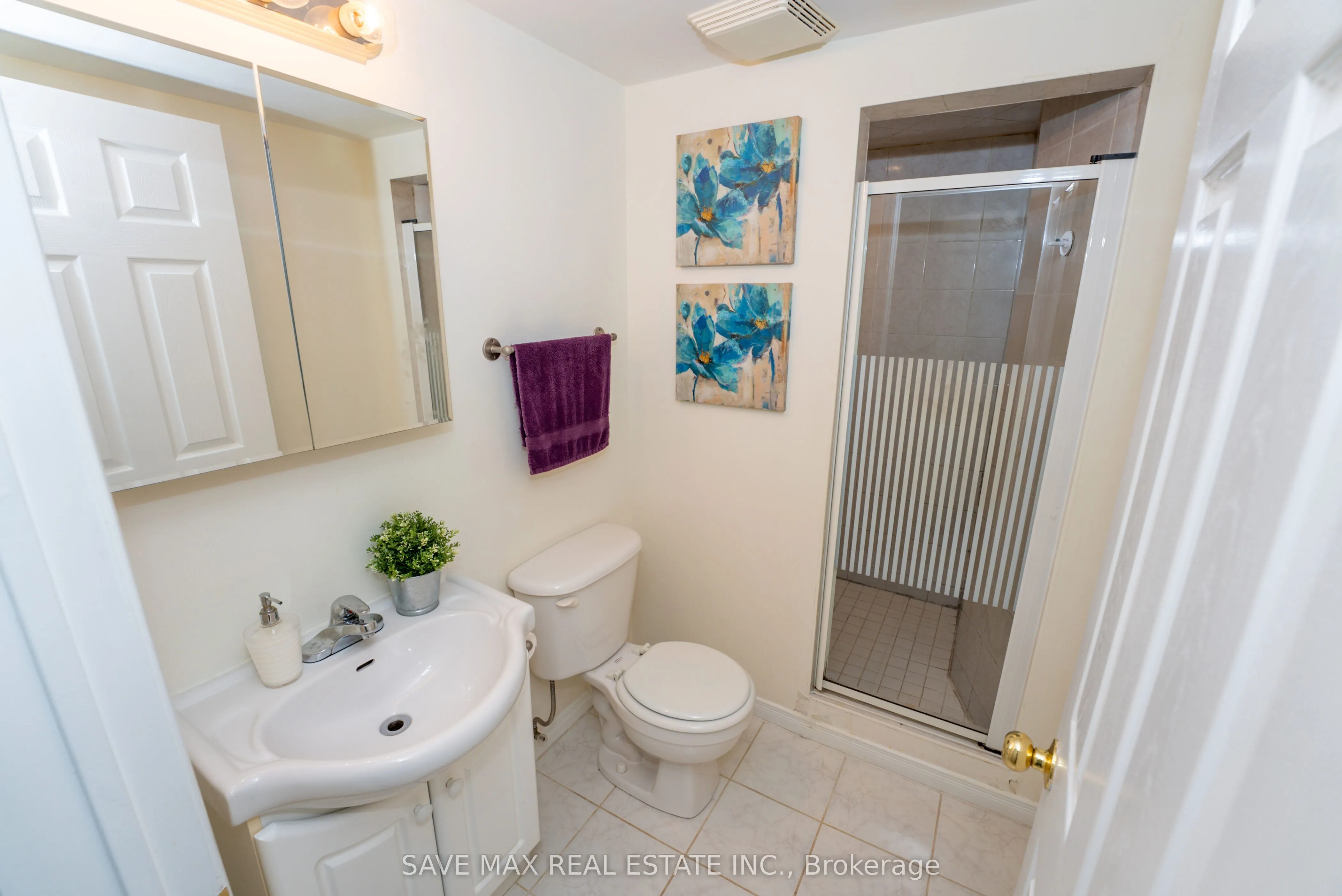 840 Dundas Street W, #25