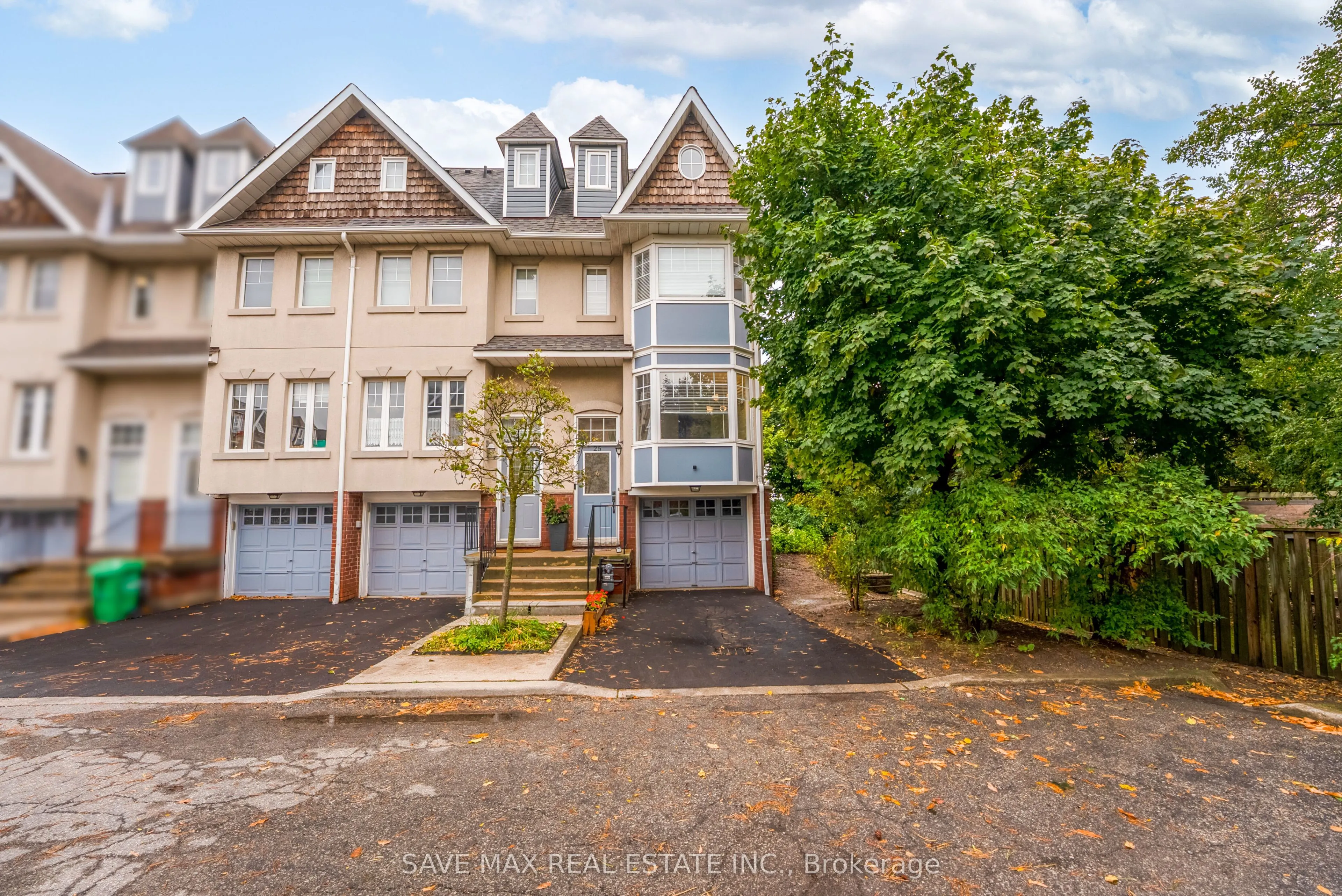840 Dundas Street W, #25