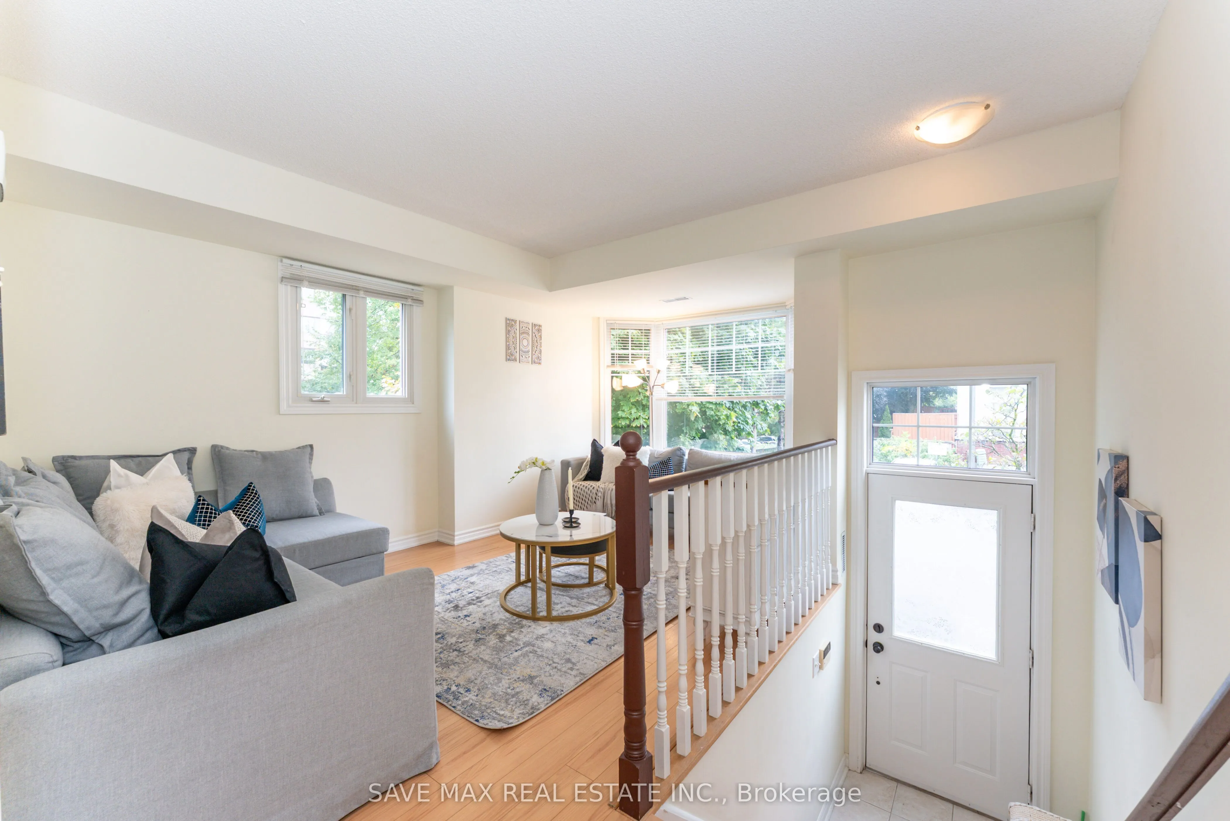 840 Dundas Street W, #25