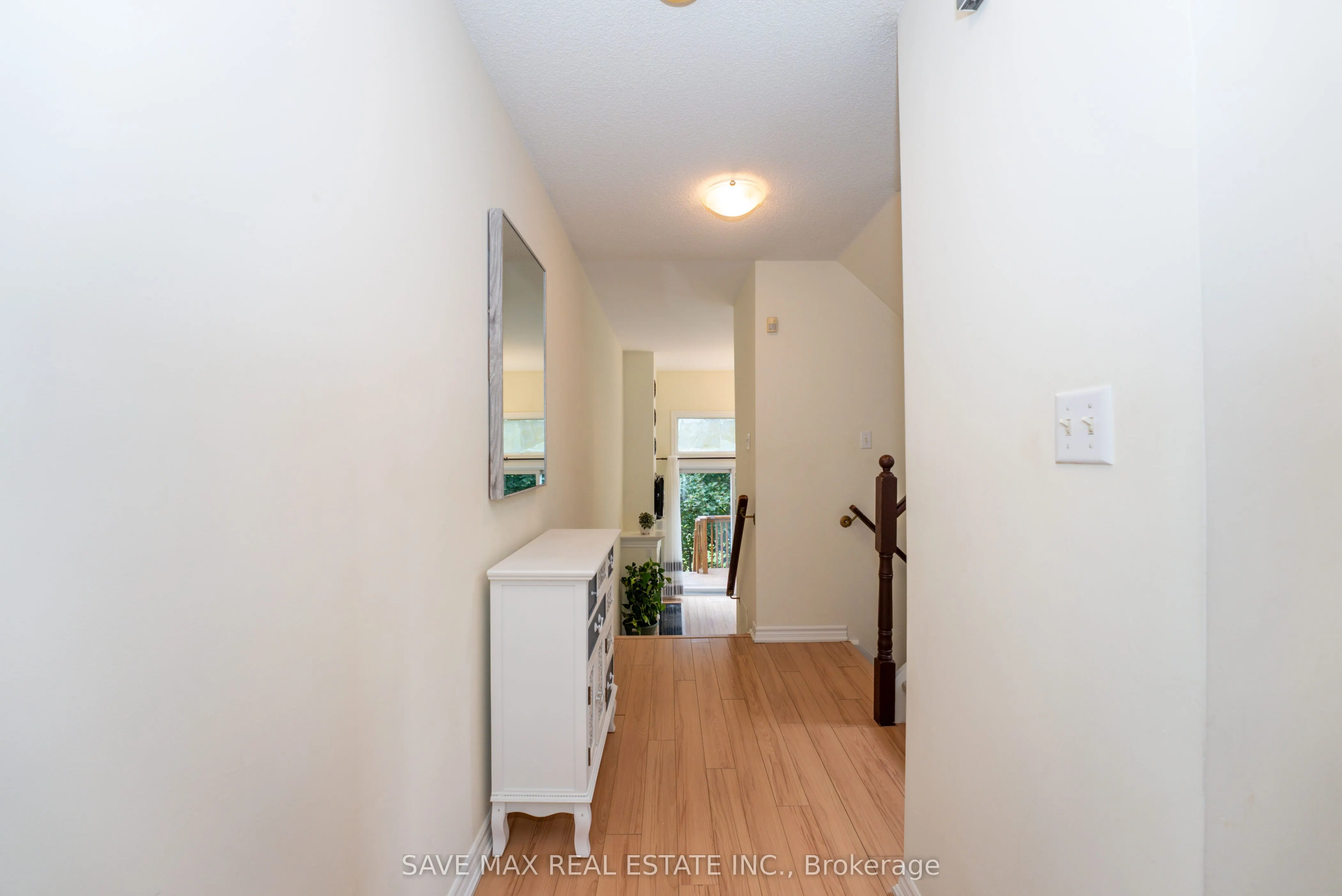 840 Dundas Street W, #25